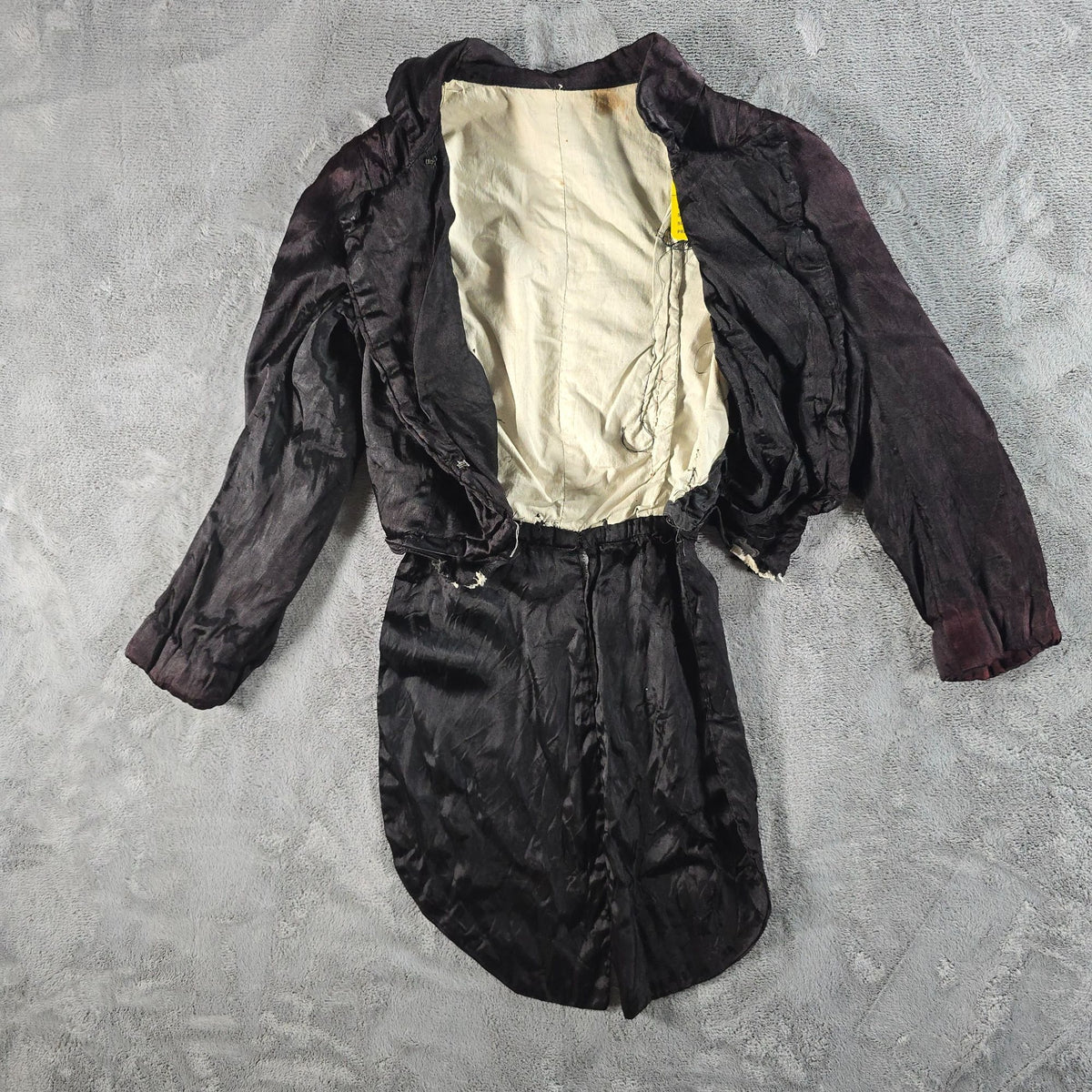 Antique 1880s Victorian Black Silk Coat Basque Bodice (Girls Small) *Fair