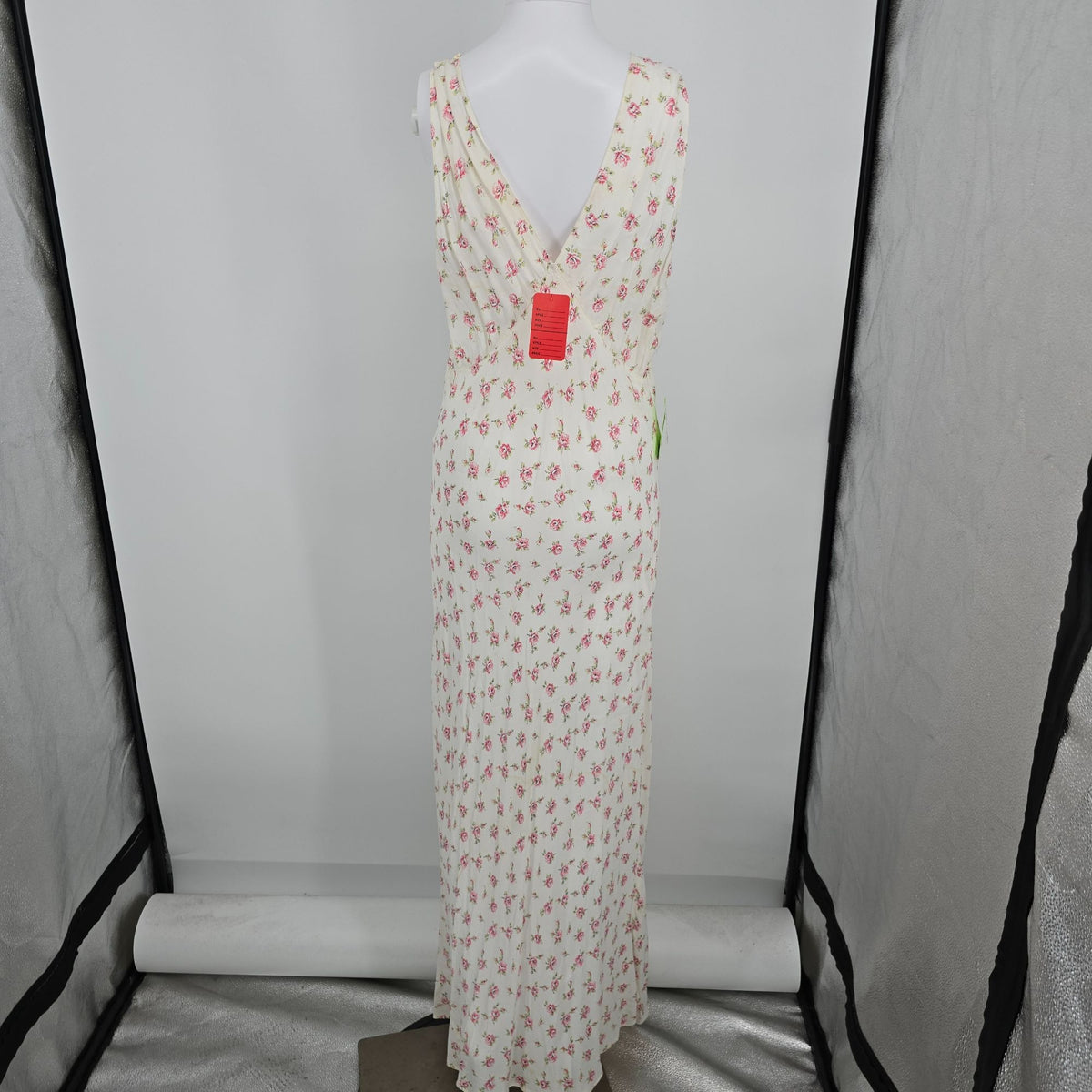 Vintage 1930s Floral Rosebud Print Bias Cut Floor Length Nightgown (M) *Flaws