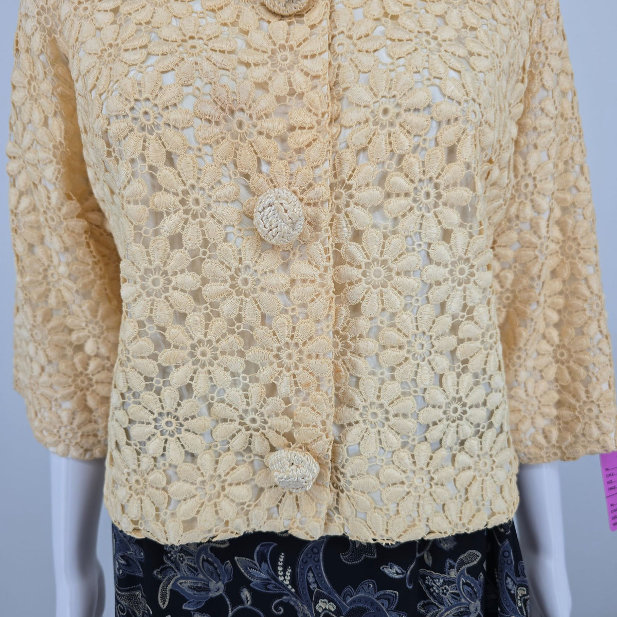 Vintage 1960s Anne Klein Junior Sophisticates Cropped Guipure Lace Jacket (M)