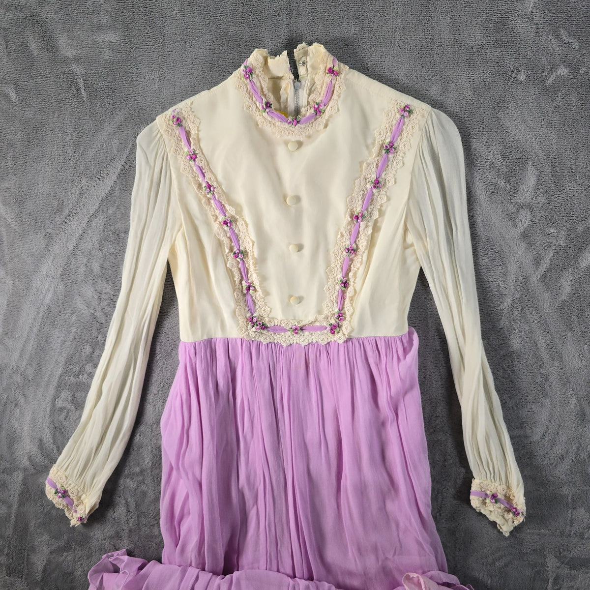 Vintage 1970s Lilac/Cream Prairie-Style Floral Lace Maxi Dress (XS) *Flaws