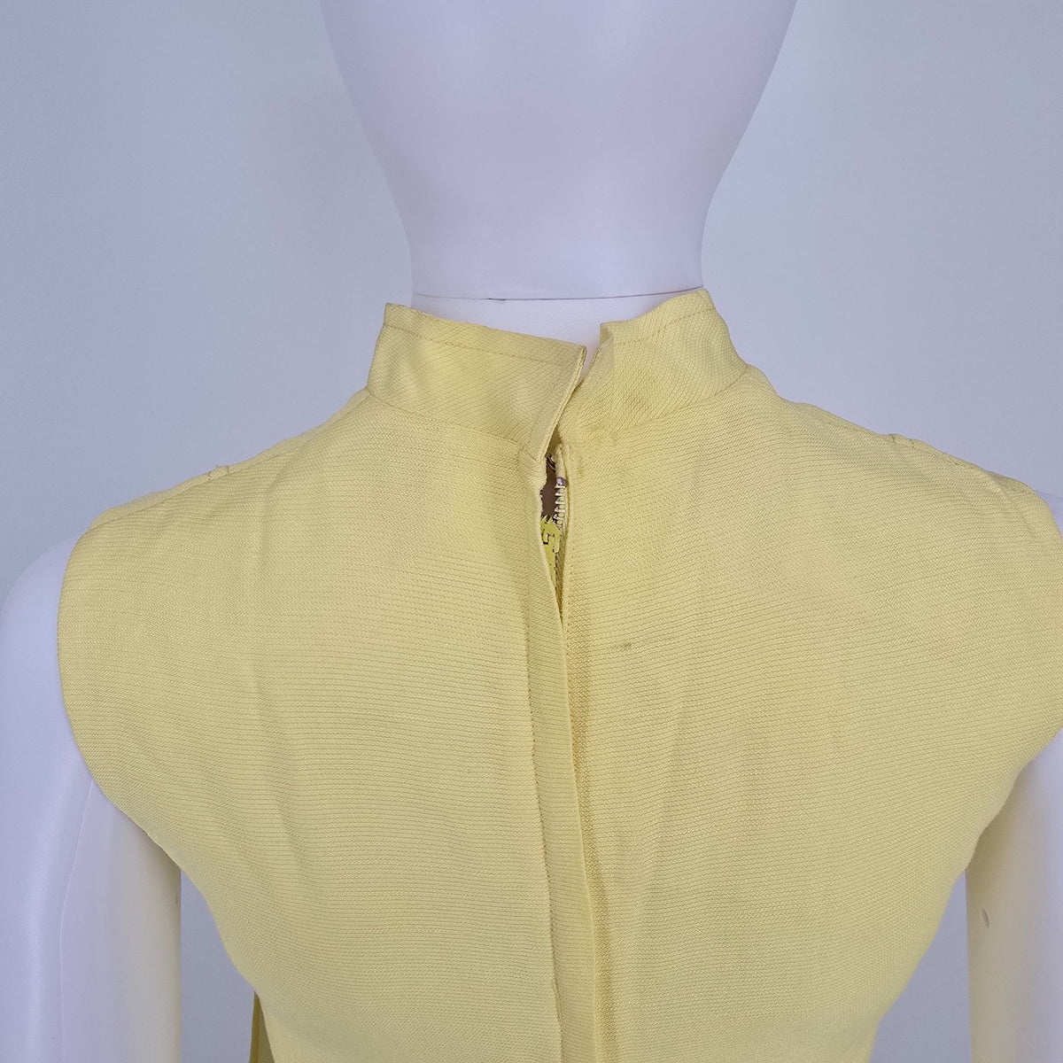 Vintage 1960s Bill Beaton For Borgenicht Bros. Yellow Sleeveless Mod Mini Dress (XS)