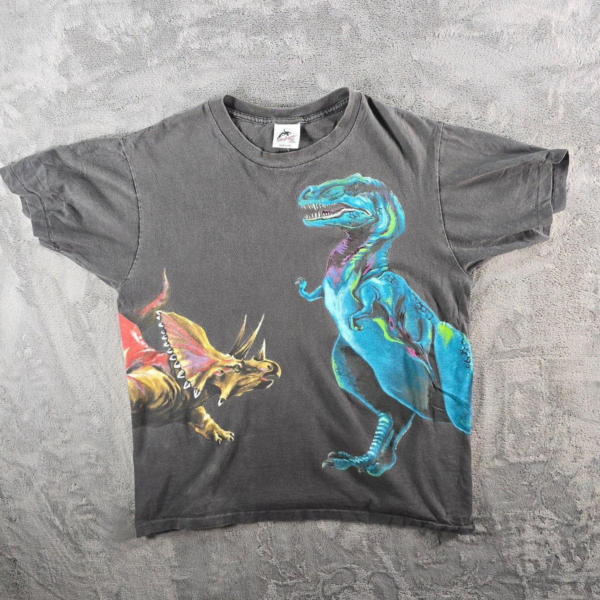 Vintage 1990s Harlequin Nature Graphics Dinosaur Wraparound Graphic T-Shirt (L)