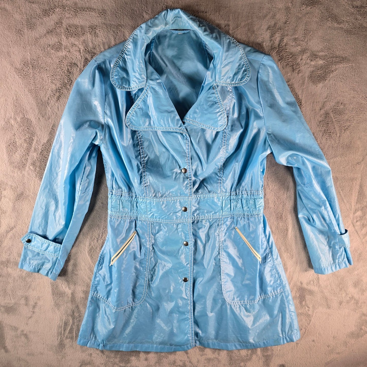 Vintage 1970s Montgomery Ward Women's Sky Blue Nylon Snap Button Jacket (Medium)