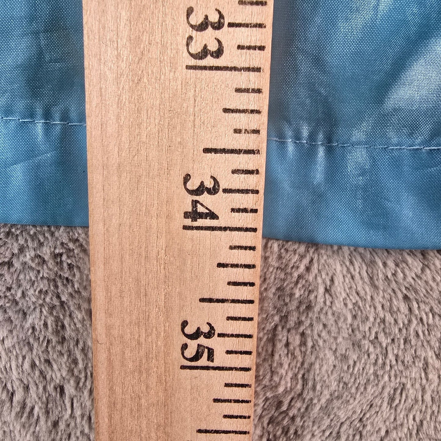 Vintage 1970s Montgomery Ward Women's Sky Blue Nylon Snap Button Jacket (Medium)