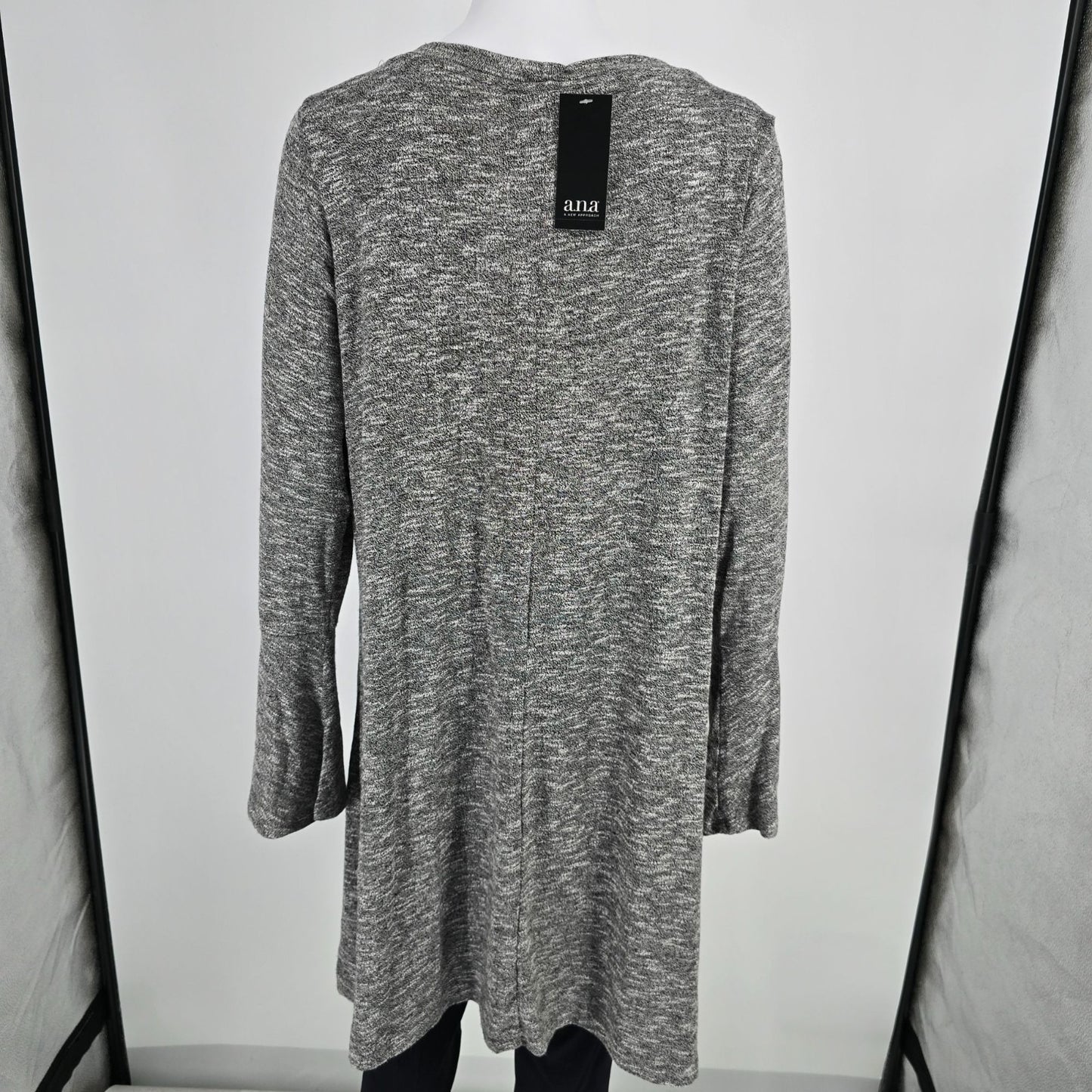 2010s a.n.a. A New Approach NWT Women's Heather Grey Tunic/Sweater Dress (L)