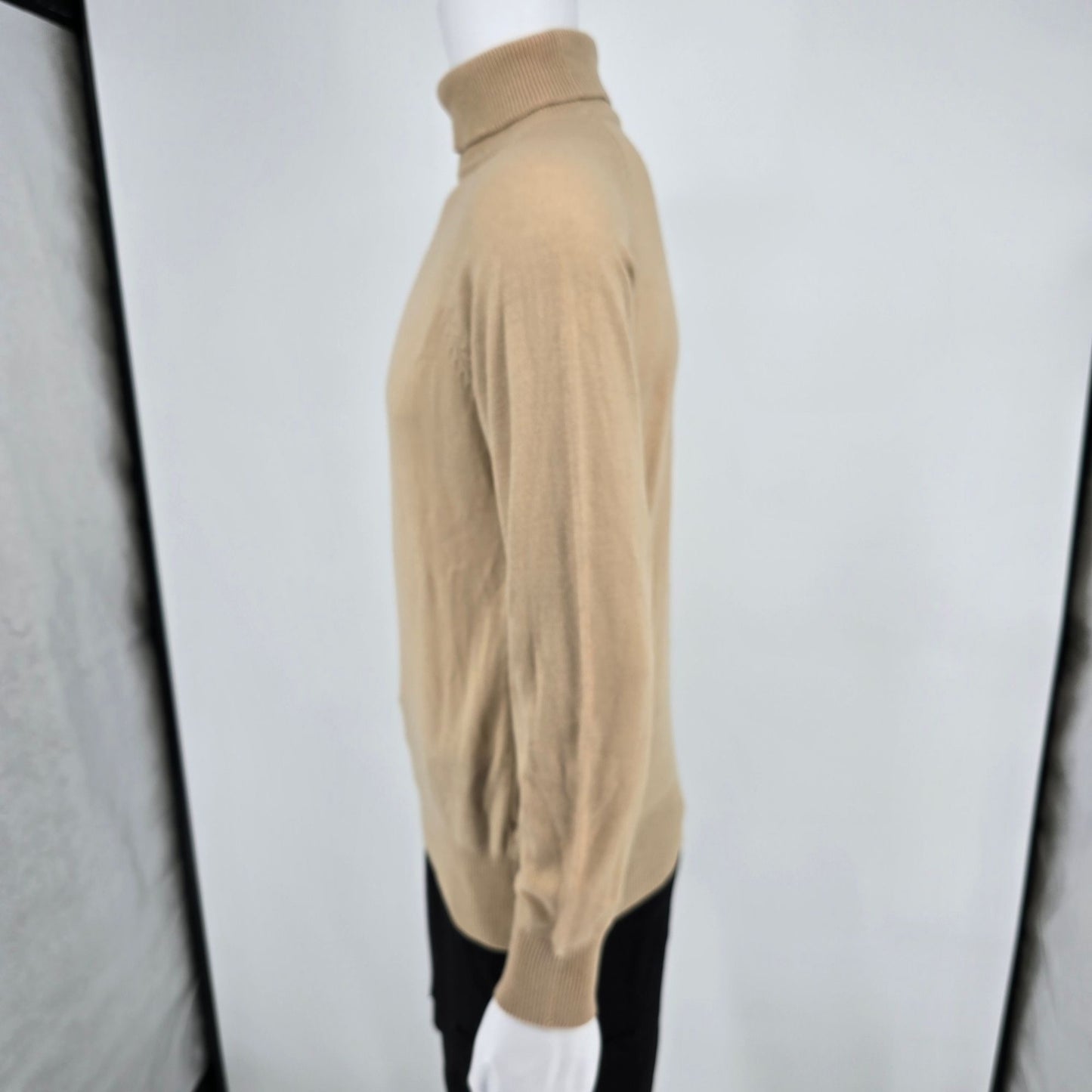 Vintage 1970s Sportswear Camel Raglan Sleeve Knit Turtleneck Sweater (M) *Flaw