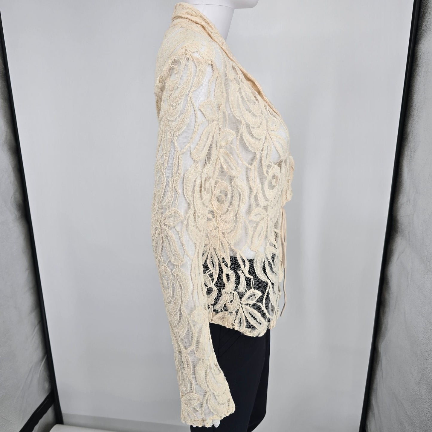 Vintage Y2K ISSI Boho Cotton/Nylon Cream Floral Lace Open Front Cardigan Top (M)