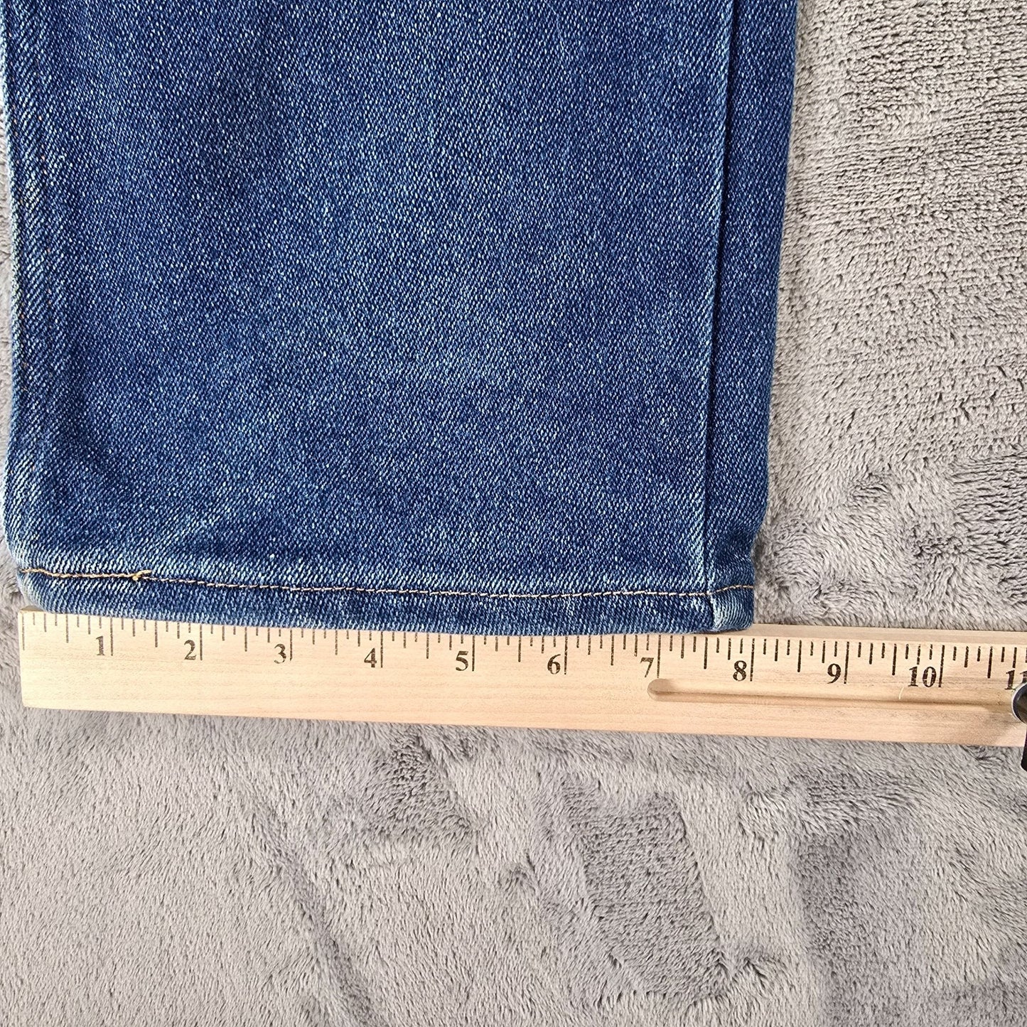 Vintage 1988 Levi's For Men 549 Comfort Fit Cotton/Poly Blue Tab Jeans (32x30)