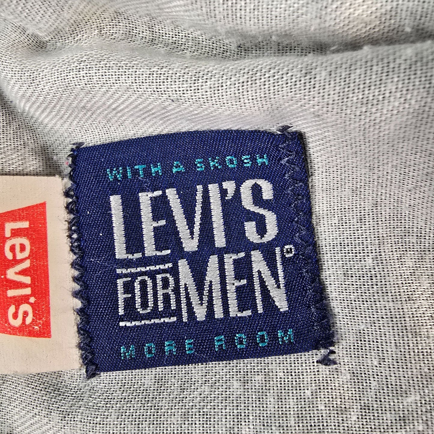 Vintage 1988 Levi's For Men 549 Comfort Fit Cotton/Poly Blue Tab Jeans (32x30)