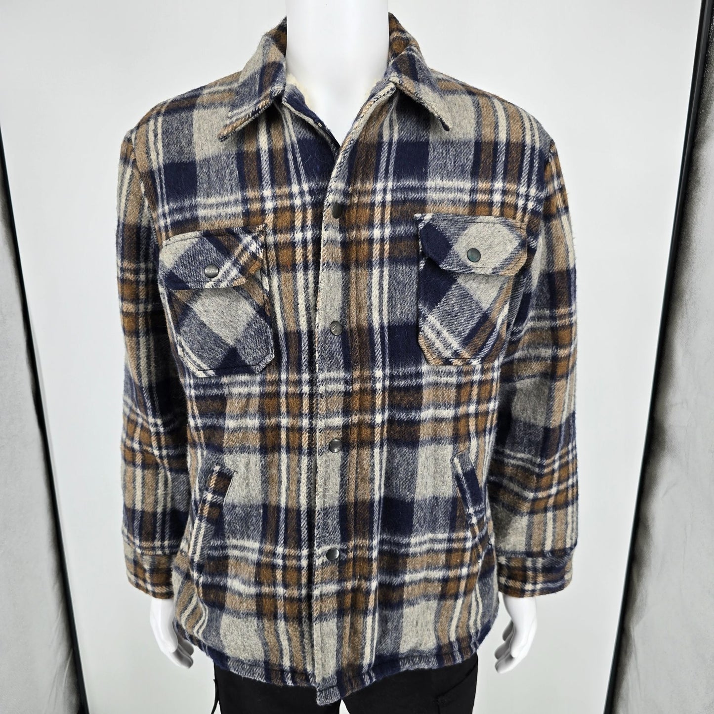 Vintage Late 1980s Outreach Plaid Sherpa Lined Snap Button Wool Blend Jacket (M)