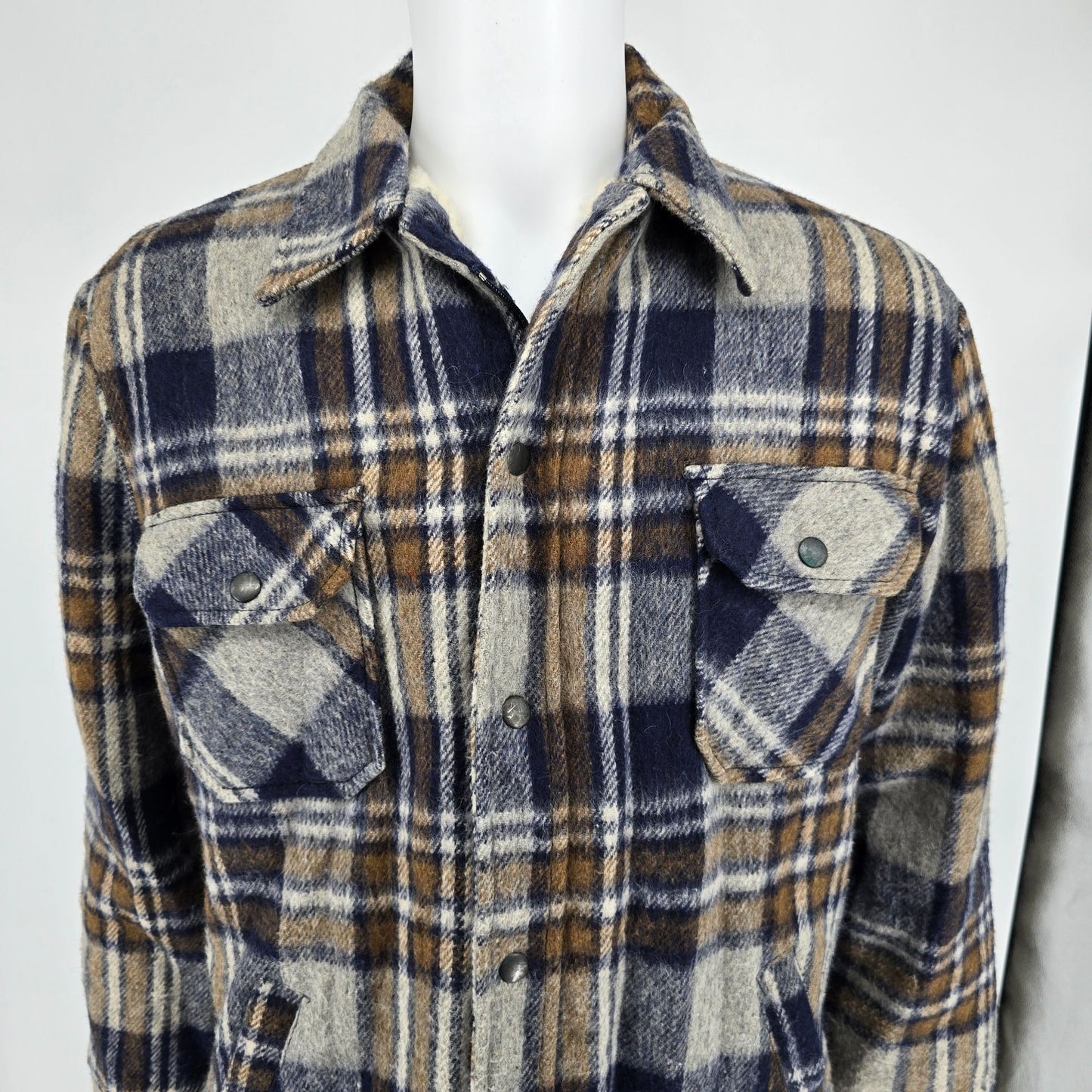 Vintage Late 1980s Outreach Plaid Sherpa Lined Snap Button Wool Blend Jacket (M)