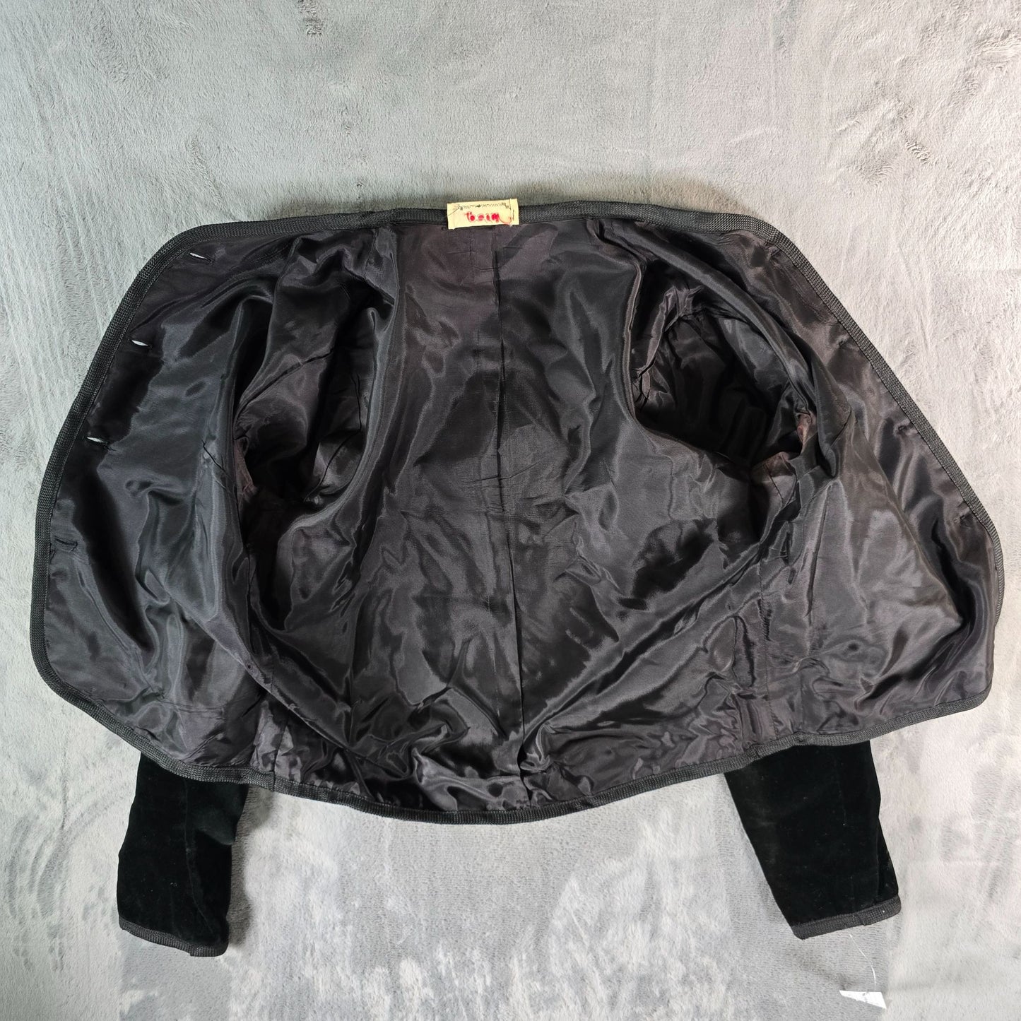 Vintage 1960s Petti Glen Junior Apparel Black Velveteen Cropped Jacket (M)