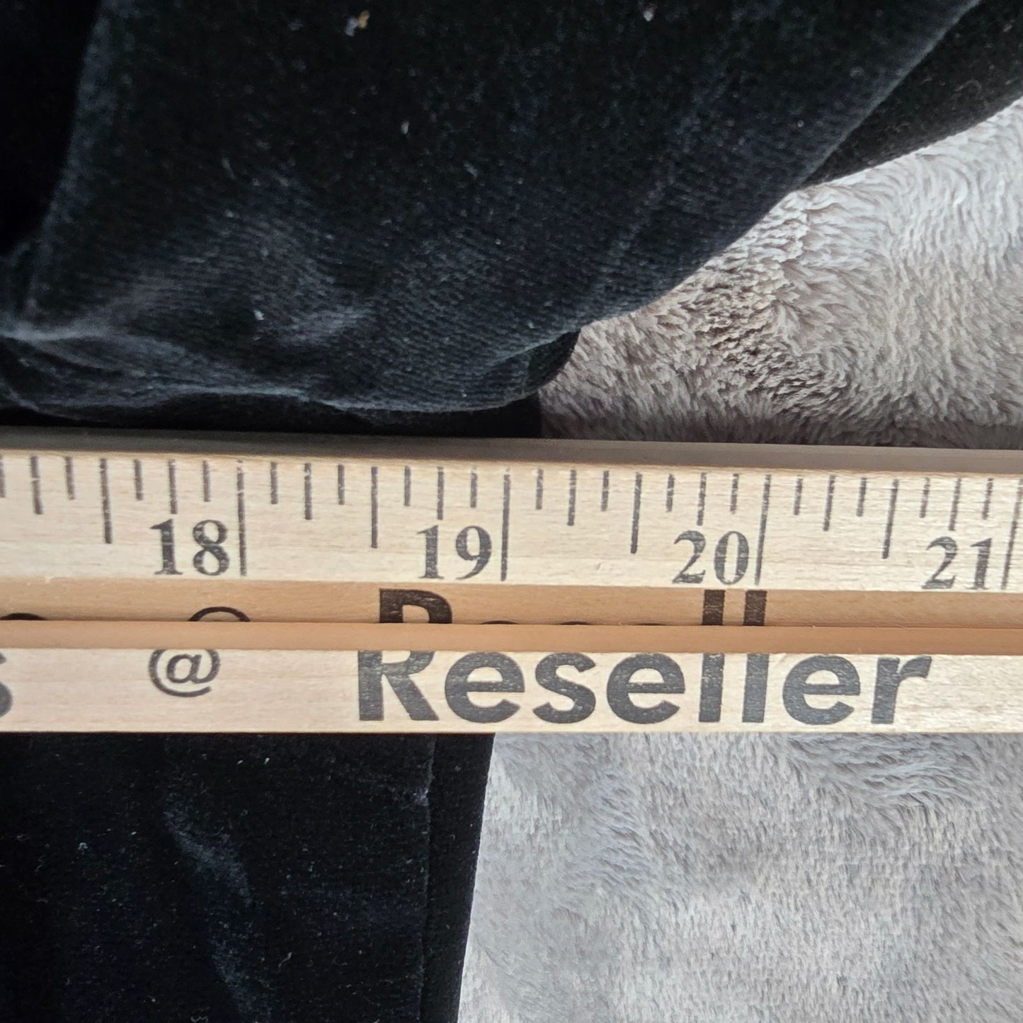 Vintage 1960s Petti Glen Junior Apparel Black Velveteen Cropped Jacket (M)