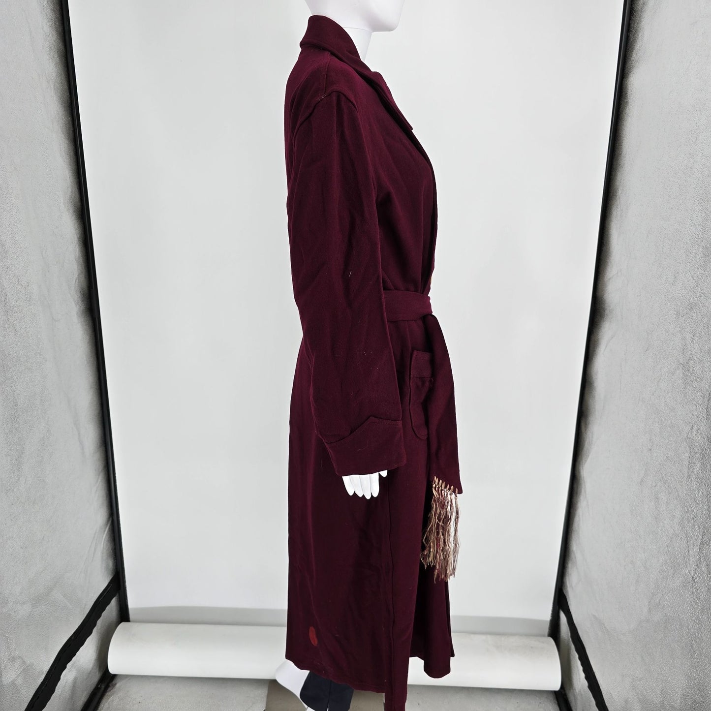 Distressed Vintage 1940s Unbranded Burgundy Wool Double-Breasted Coat (L)