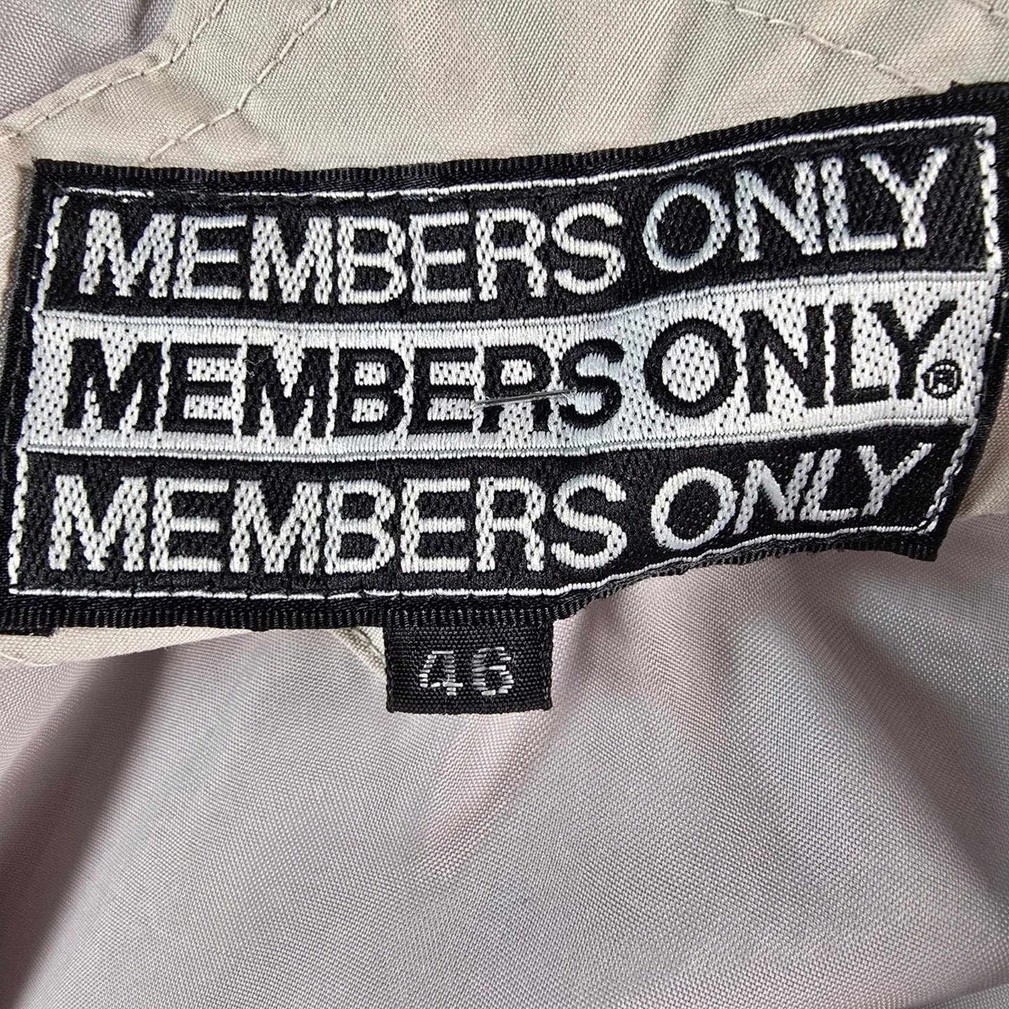 Vintage 1980s Members Only Talon Zipper Beige Polycotton Racer Jacket (L)