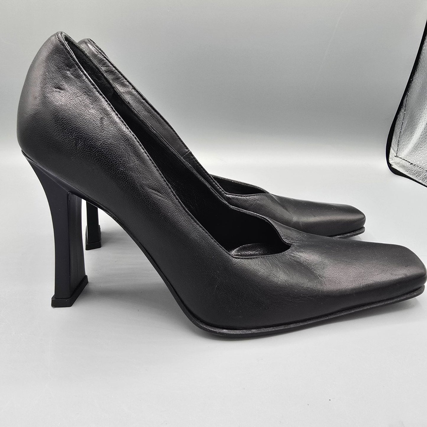 Vintage 1990s Deadstock Pari & Pari Black Nappa Leather Square-Toe Pumps (7B)