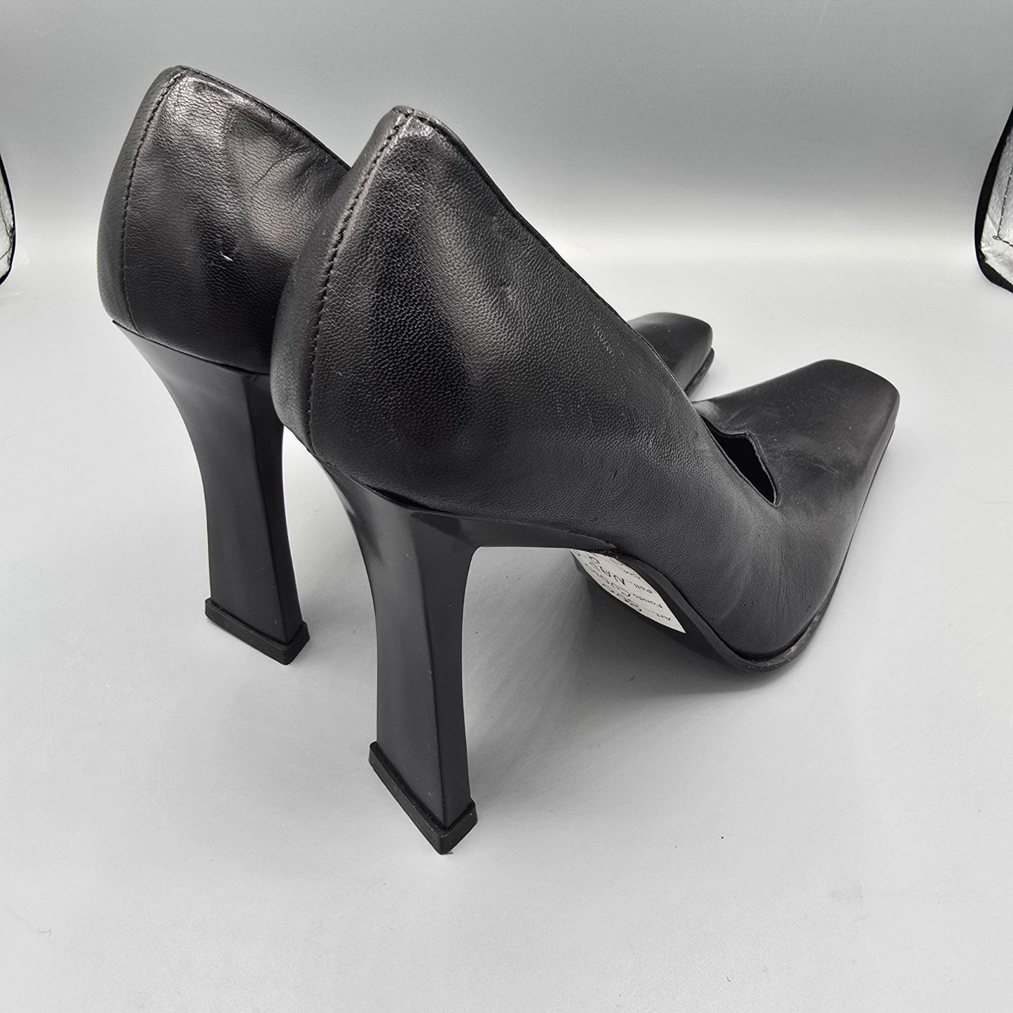 Vintage 1990s Deadstock Pari & Pari Black Nappa Leather Square-Toe Pumps (7B)