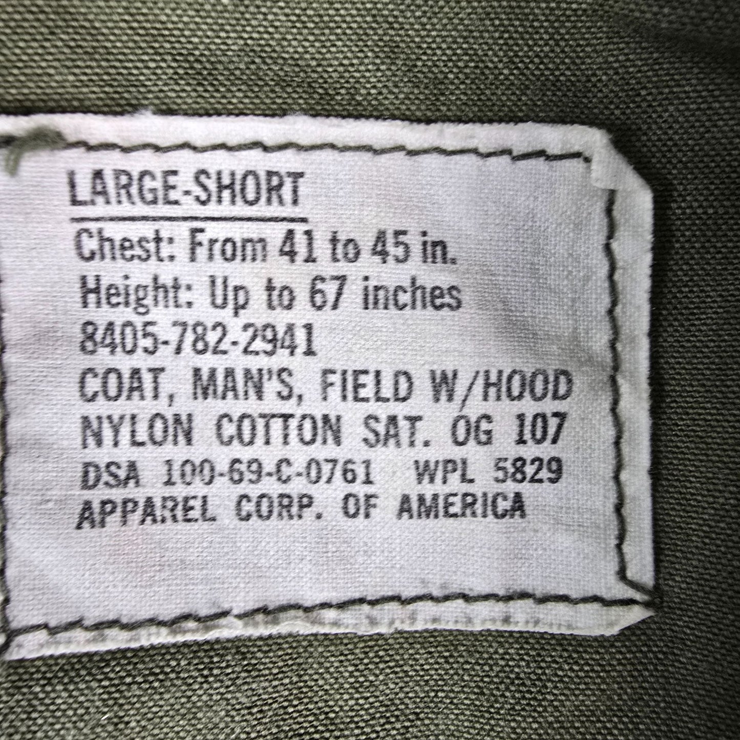 Vintage 1969 U.S. Army Vietnam Era M-65 Hooded Field Jacket (Large Short)