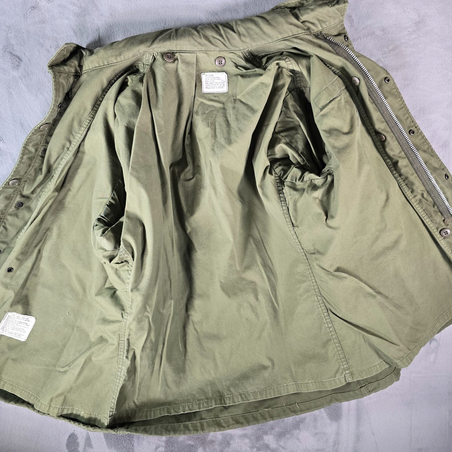 Vintage 1969 U.S. Army Vietnam Era M-65 Hooded Field Jacket (Large Short)