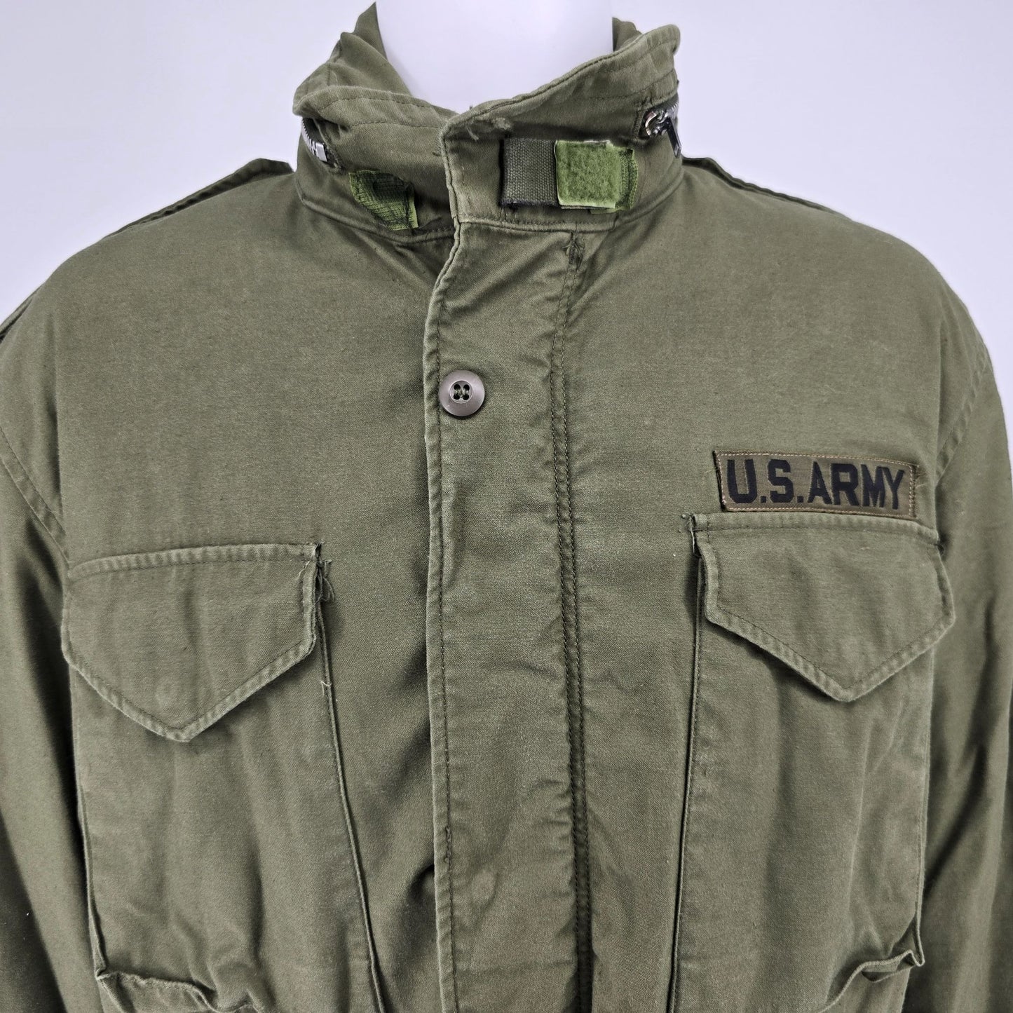 Vintage 1969 U.S. Army Vietnam Era M-65 Hooded Field Jacket (Large Short)
