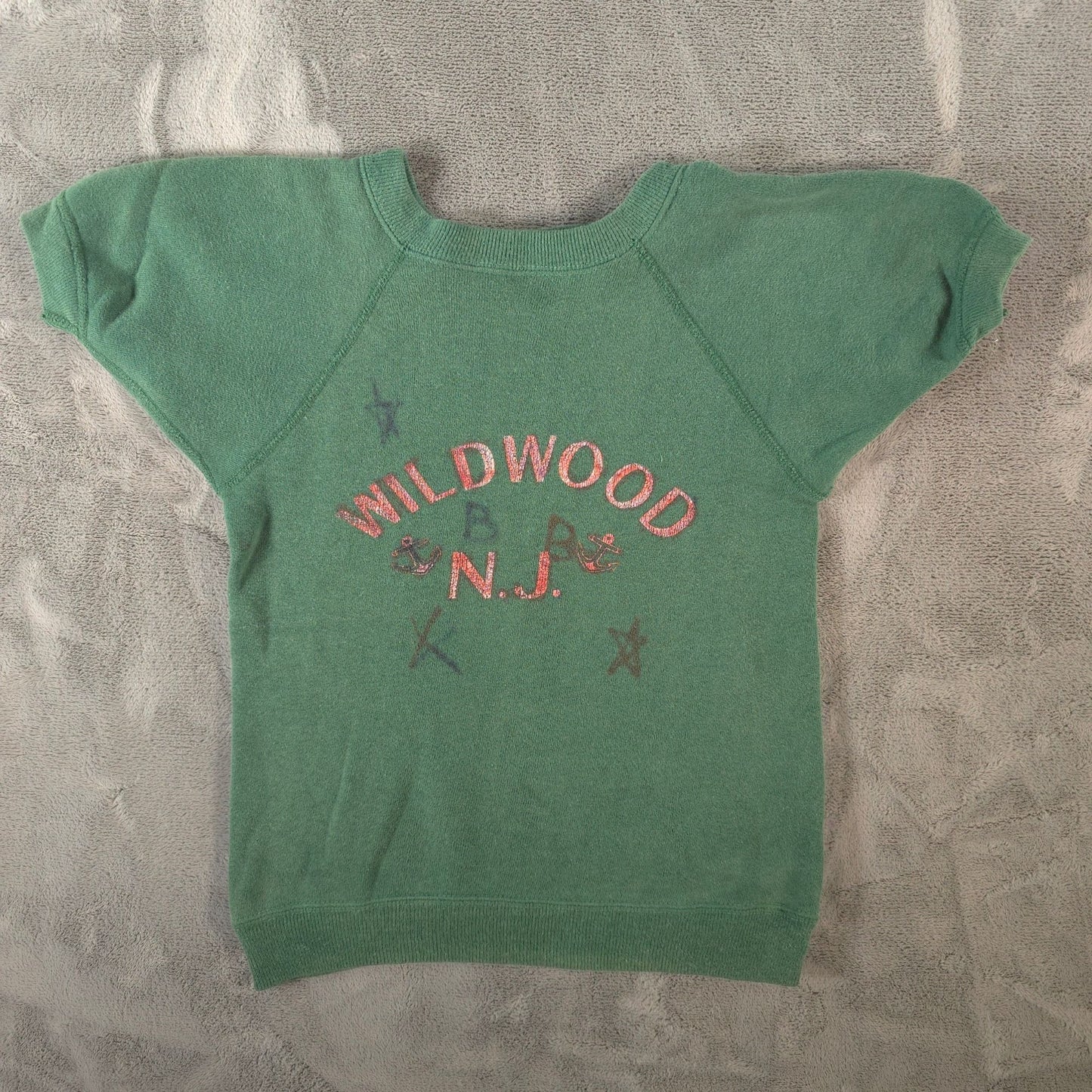 Vintage 1960s Wildwood New Jersey Cropped Short Sleeve Sweatshirt (Youth Large)