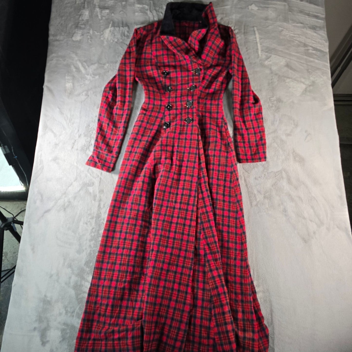 Vintage 1940s Raymond New York Velvet Collar Tartan Plaid Wool Long Coat (S)