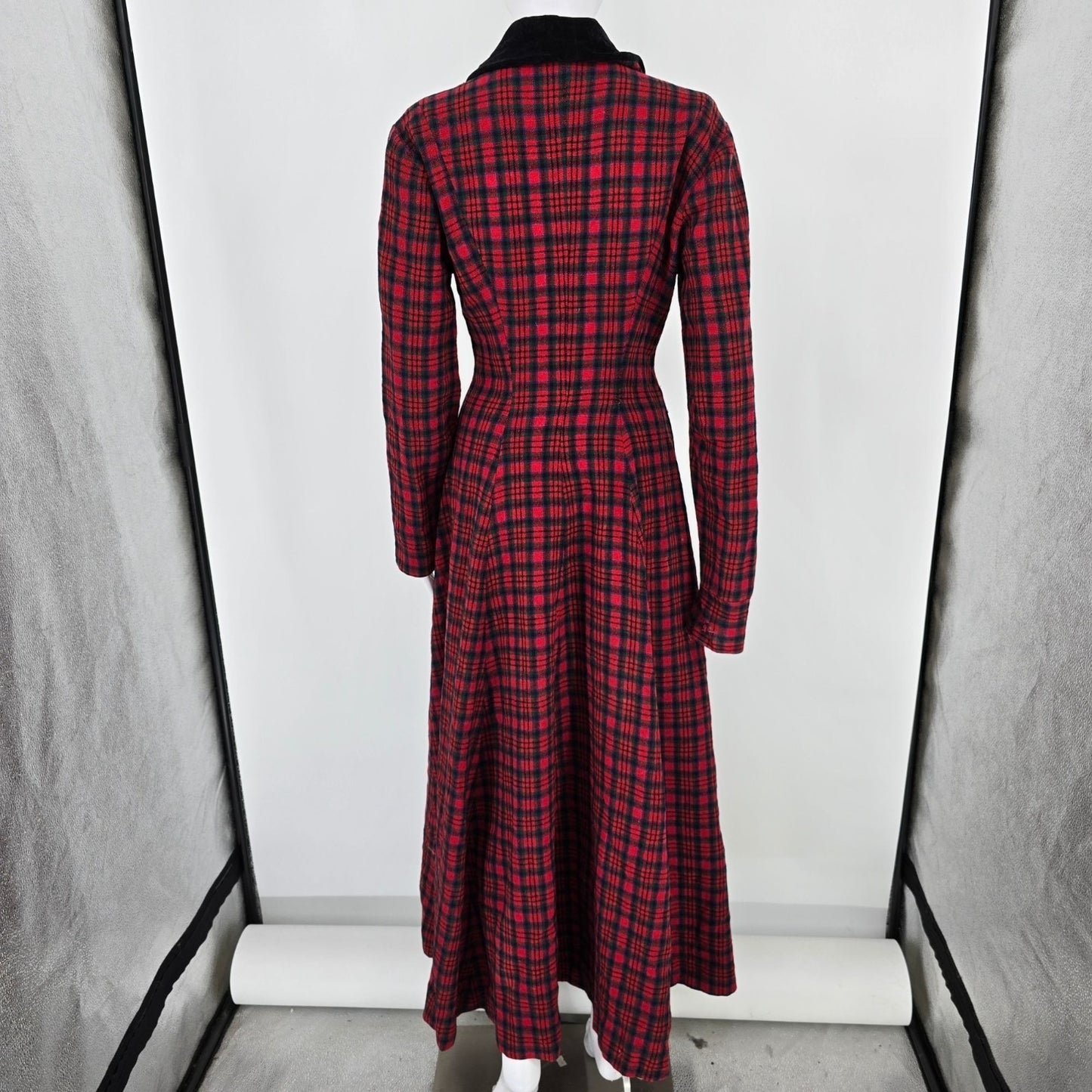 Vintage 1940s Raymond New York Velvet Collar Tartan Plaid Wool Long Coat (S)