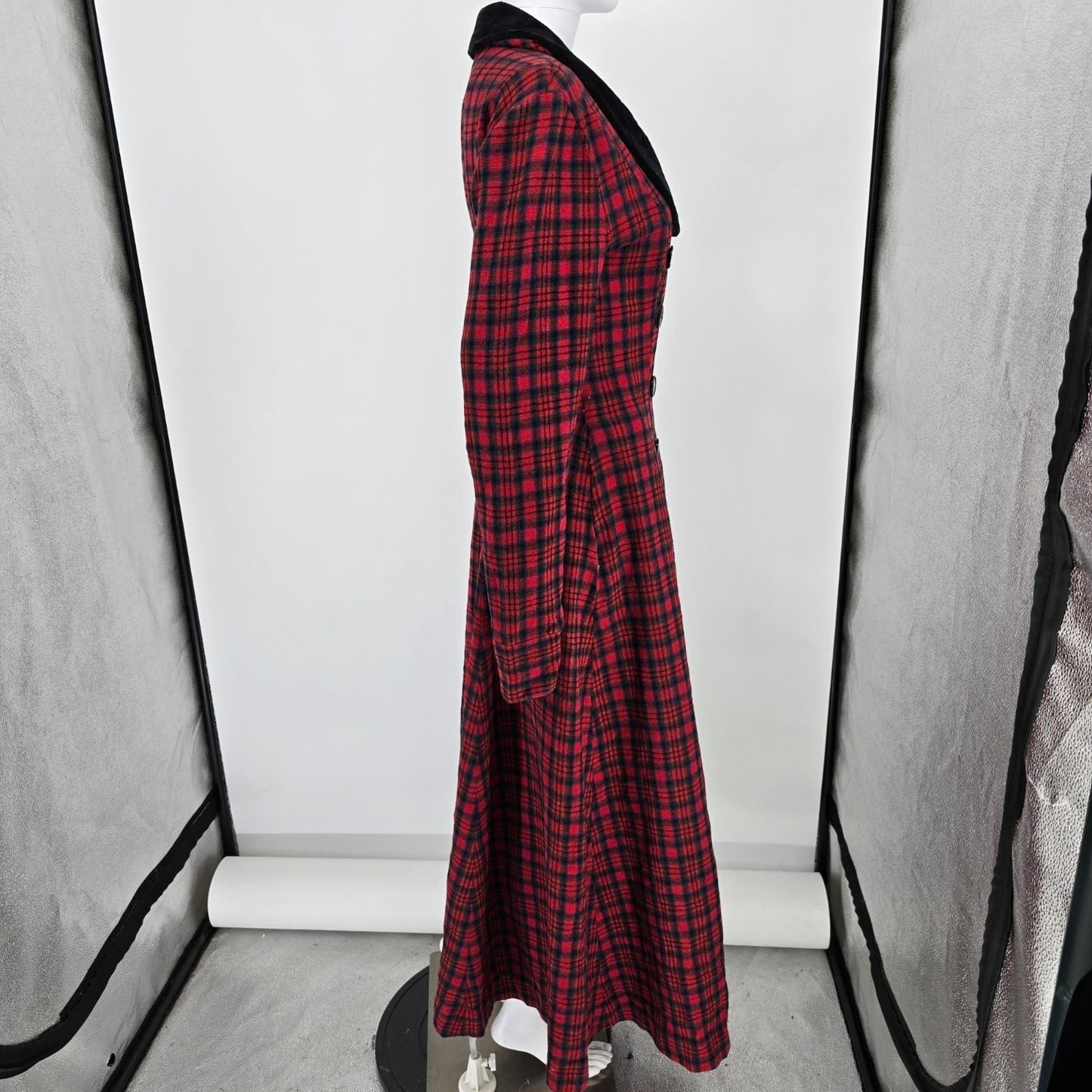 Vintage 1940s Raymond New York Velvet Collar Tartan Plaid Wool Long Coat (S)