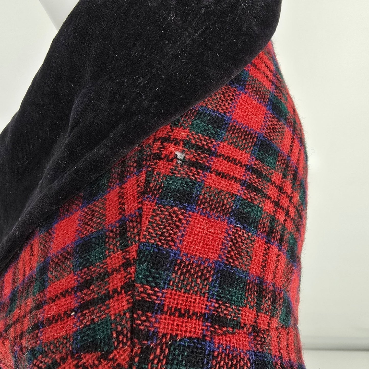 Vintage 1940s Raymond New York Velvet Collar Tartan Plaid Wool Long Coat (S)