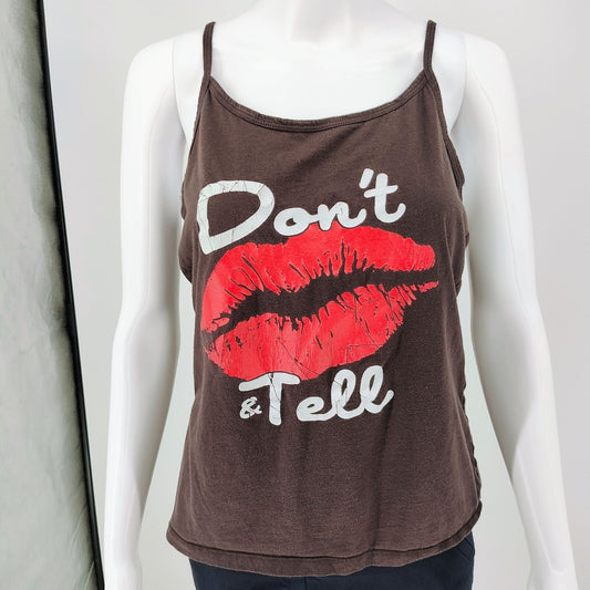 Bella "Don't Kiss & Tell" Lips Graphic Brown Spaghetti Strap Tank Top (XL)