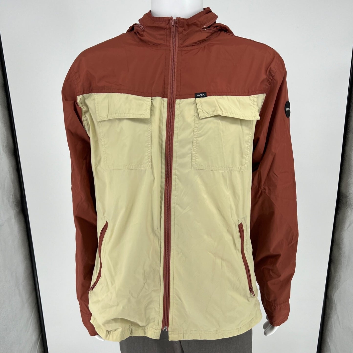 RVCA Men's Two-Tone Red/Cream Polyamide Shell Bay Blocker Windbreaker Jacket -XL