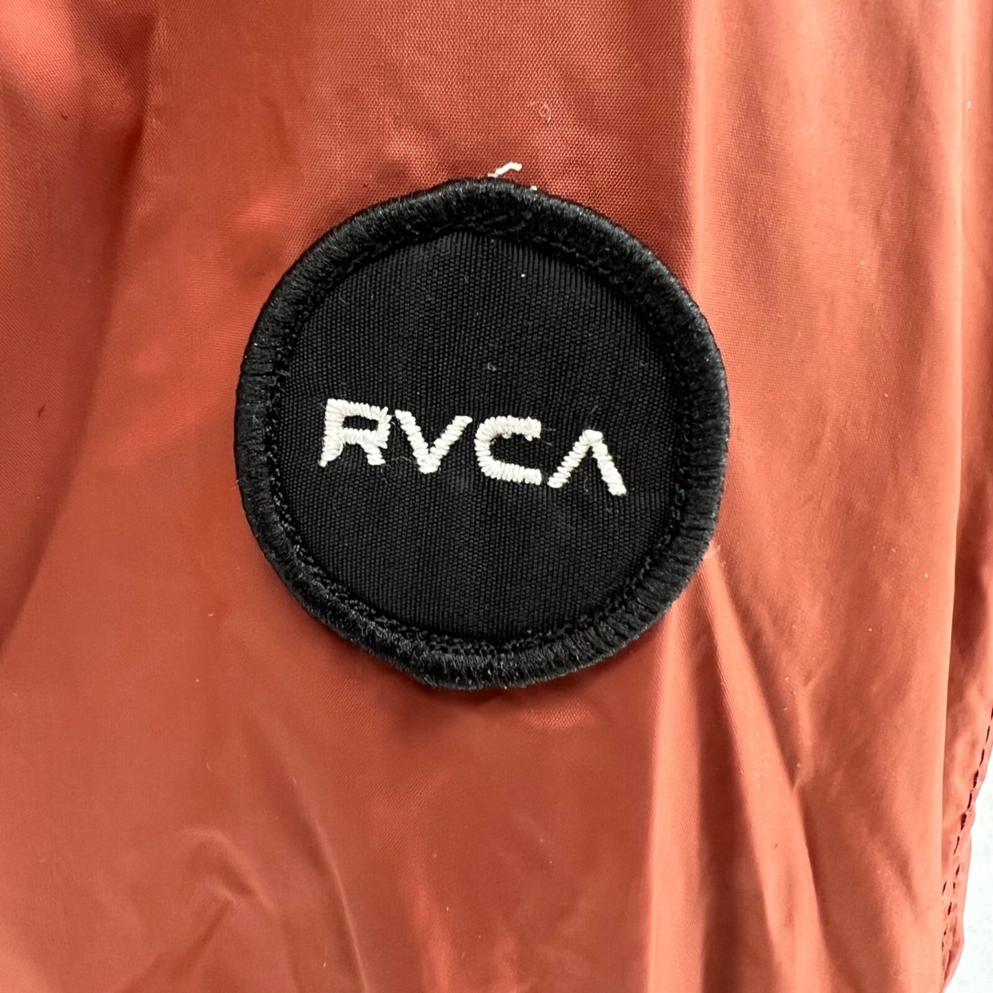 RVCA Men's Two-Tone Red/Cream Polyamide Shell Bay Blocker Windbreaker Jacket -XL