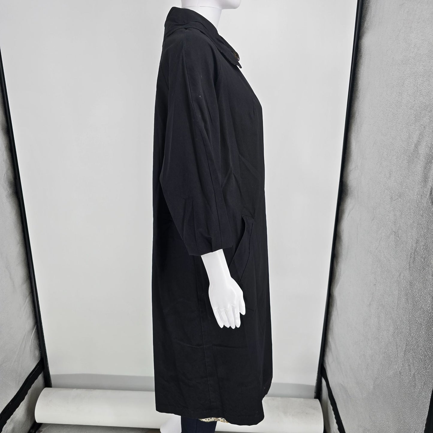 Vintage 1960s Unbranded Mosaic Tile Print/Black Reversible Coat (Large)