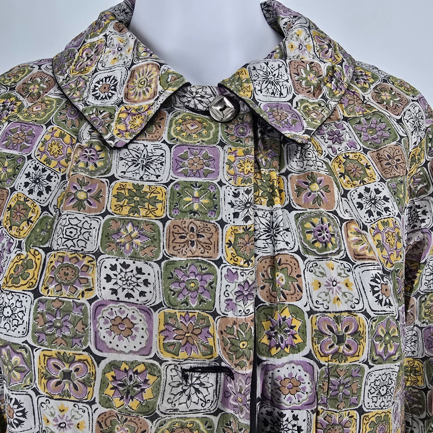 Vintage 1960s Unbranded Mosaic Tile Print/Black Reversible Coat (Large)