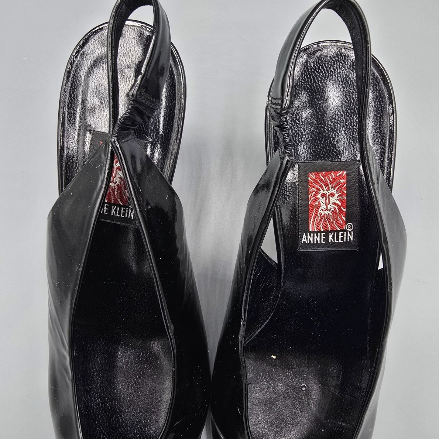 Vintage 1980s Anne Klein Made in Italy Black Patent Cap-Toe Slingback Heels (7M)