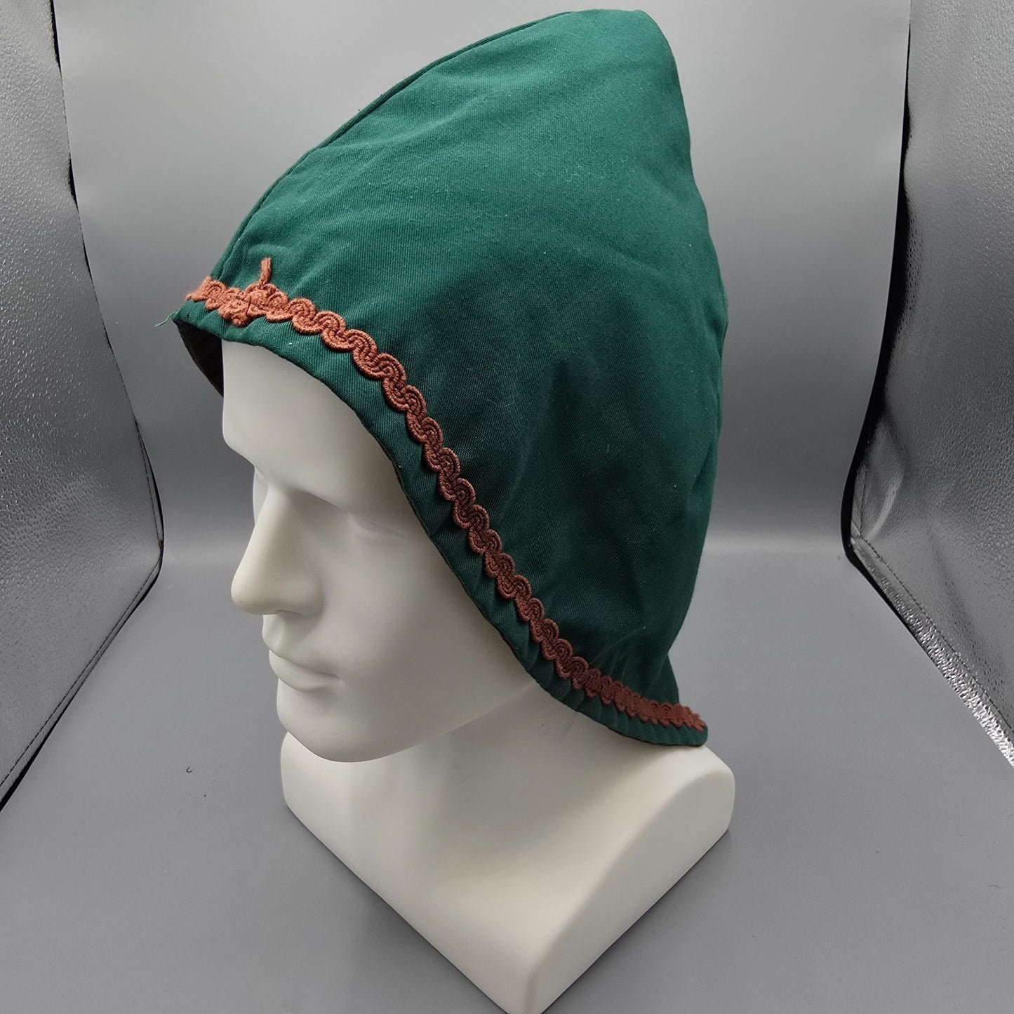 Vintage 1970s Handmade/Costume Forest Green Velveteen Lined Pointed Hood Cap