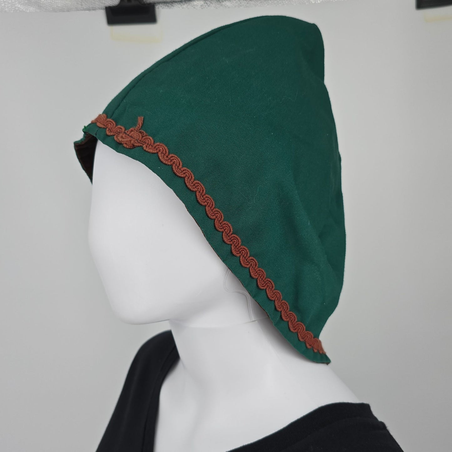 Vintage 1970s Handmade/Costume Forest Green Velveteen Lined Pointed Hood Cap