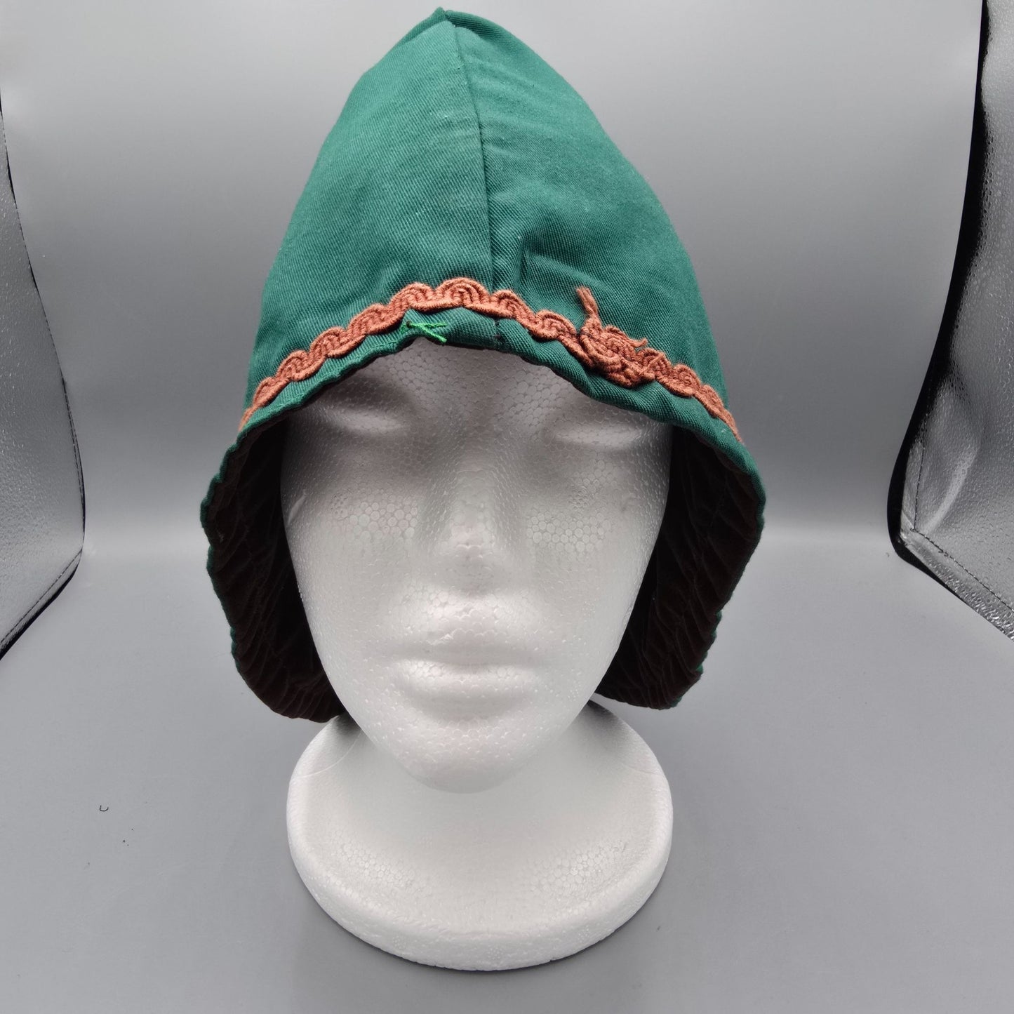 Vintage 1970s Handmade/Costume Forest Green Velveteen Lined Pointed Hood Cap