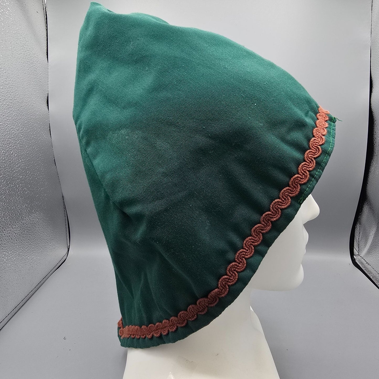 Vintage 1970s Handmade/Costume Forest Green Velveteen Lined Pointed Hood Cap