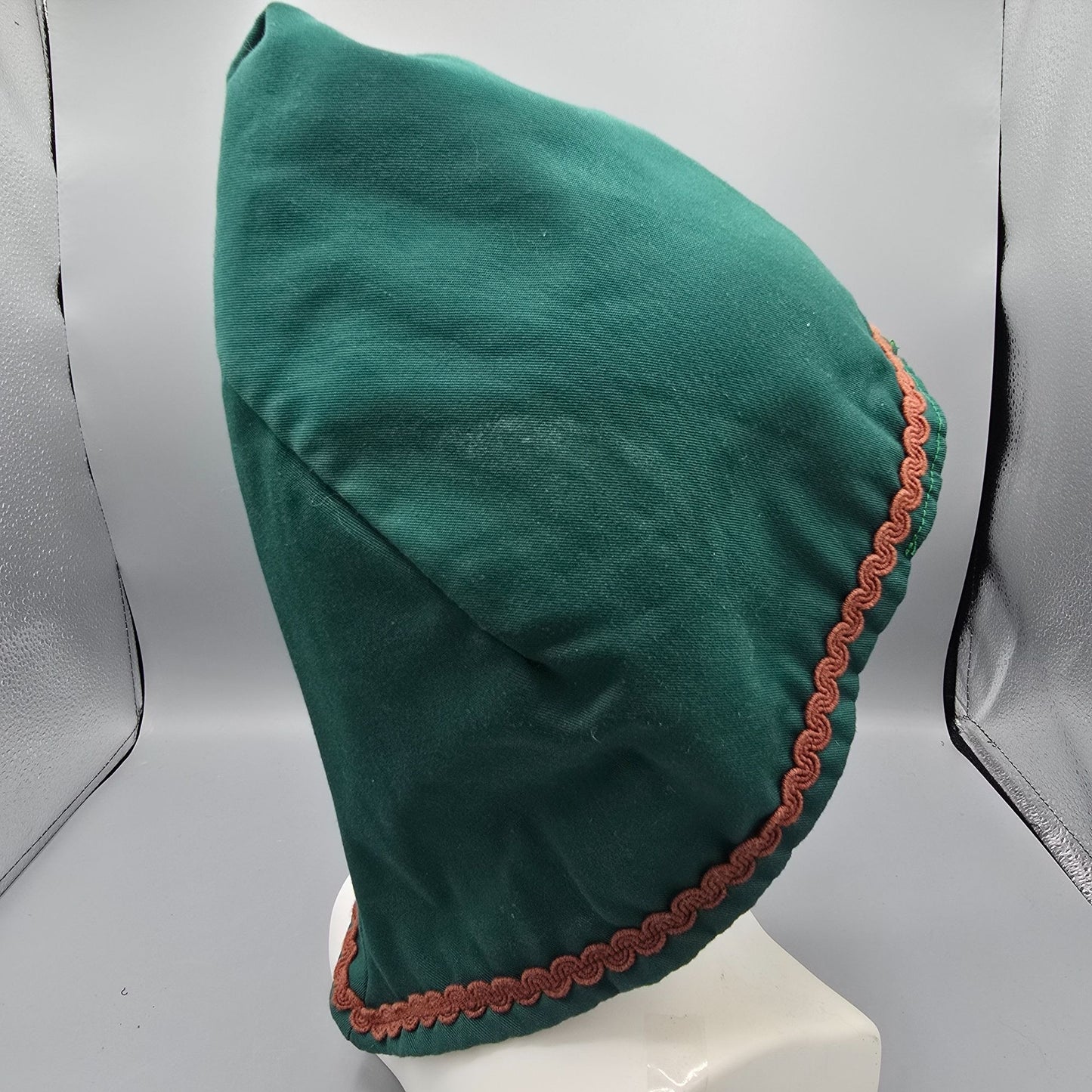 Vintage 1970s Handmade/Costume Forest Green Velveteen Lined Pointed Hood Cap