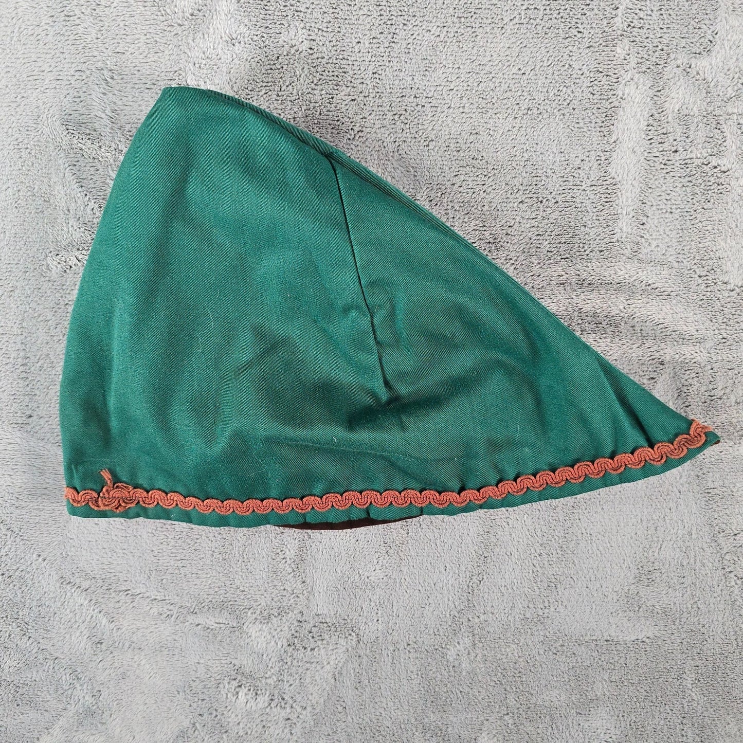 Vintage 1970s Handmade/Costume Forest Green Velveteen Lined Pointed Hood Cap