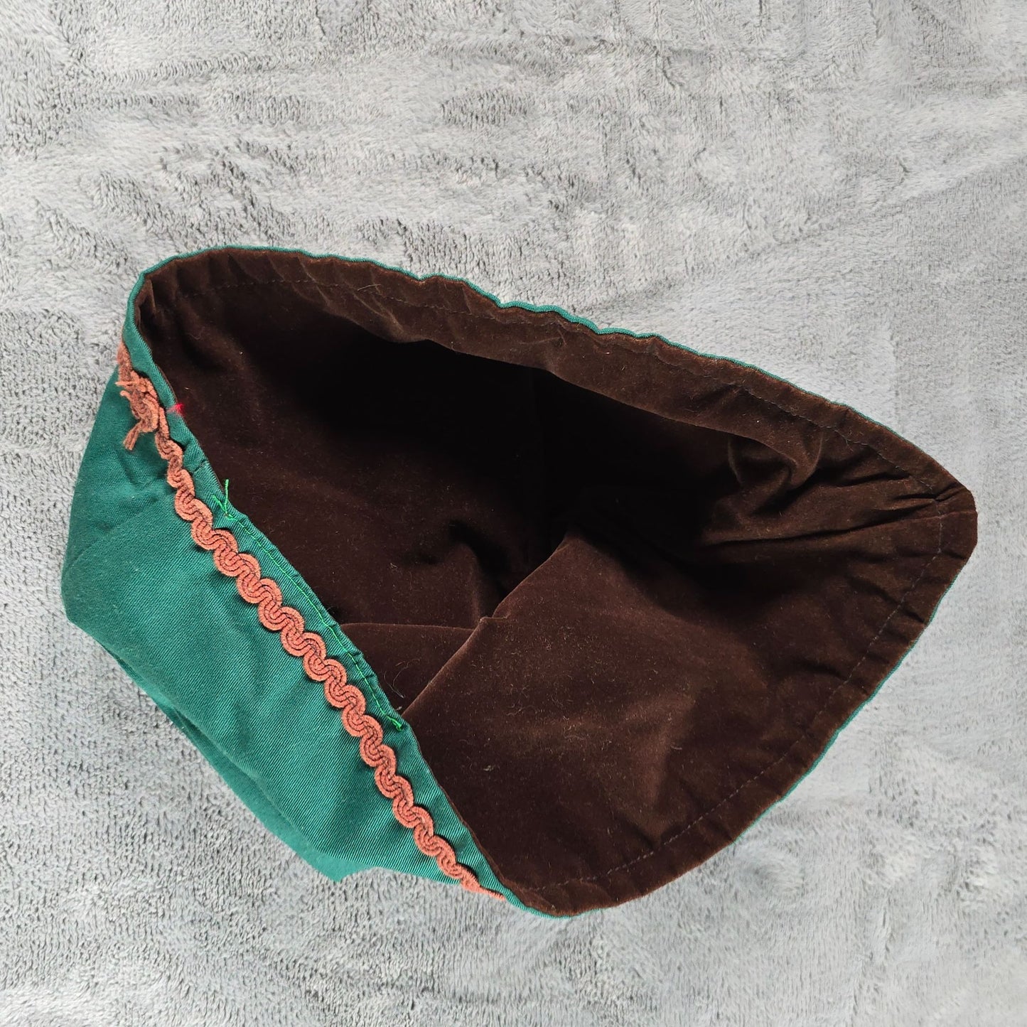Vintage 1970s Handmade/Costume Forest Green Velveteen Lined Pointed Hood Cap