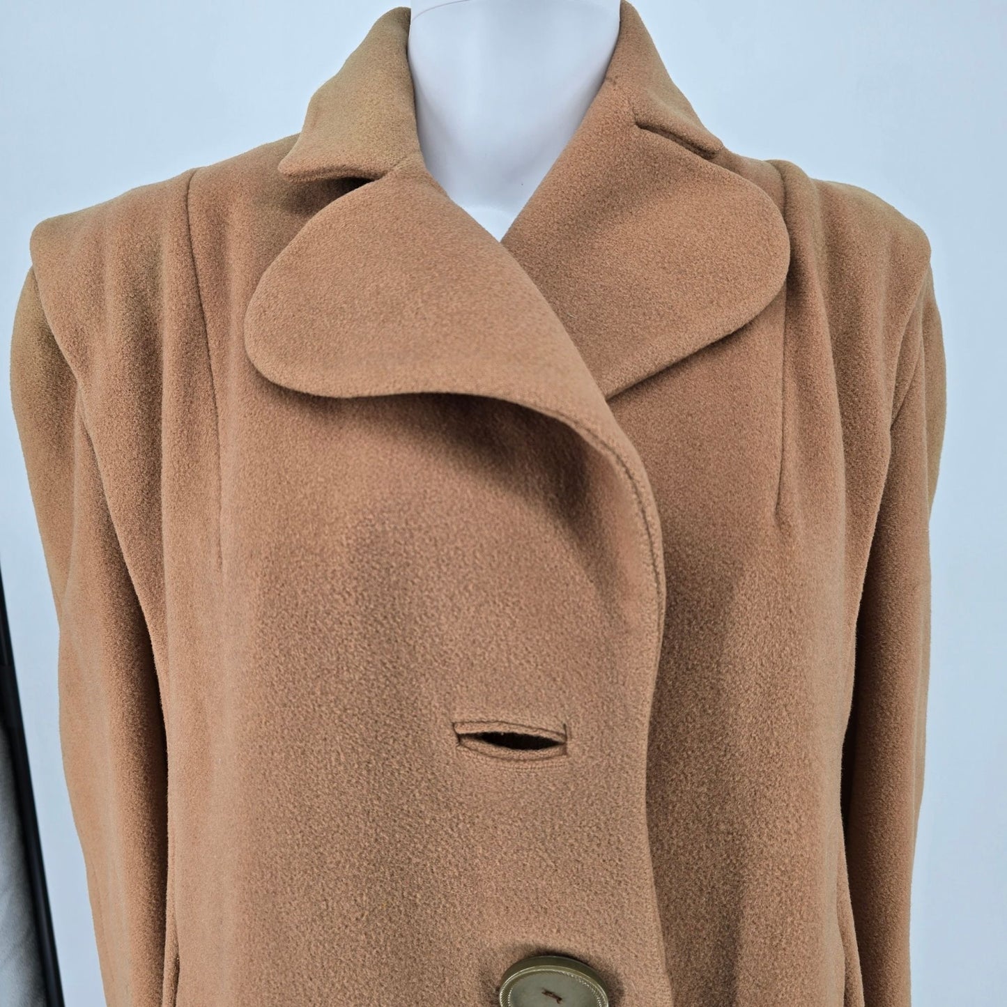 Vintage 1940s Kirshmoor Women's Kirshalpa Wool Tan Long Coat (L/XL) *Flaws