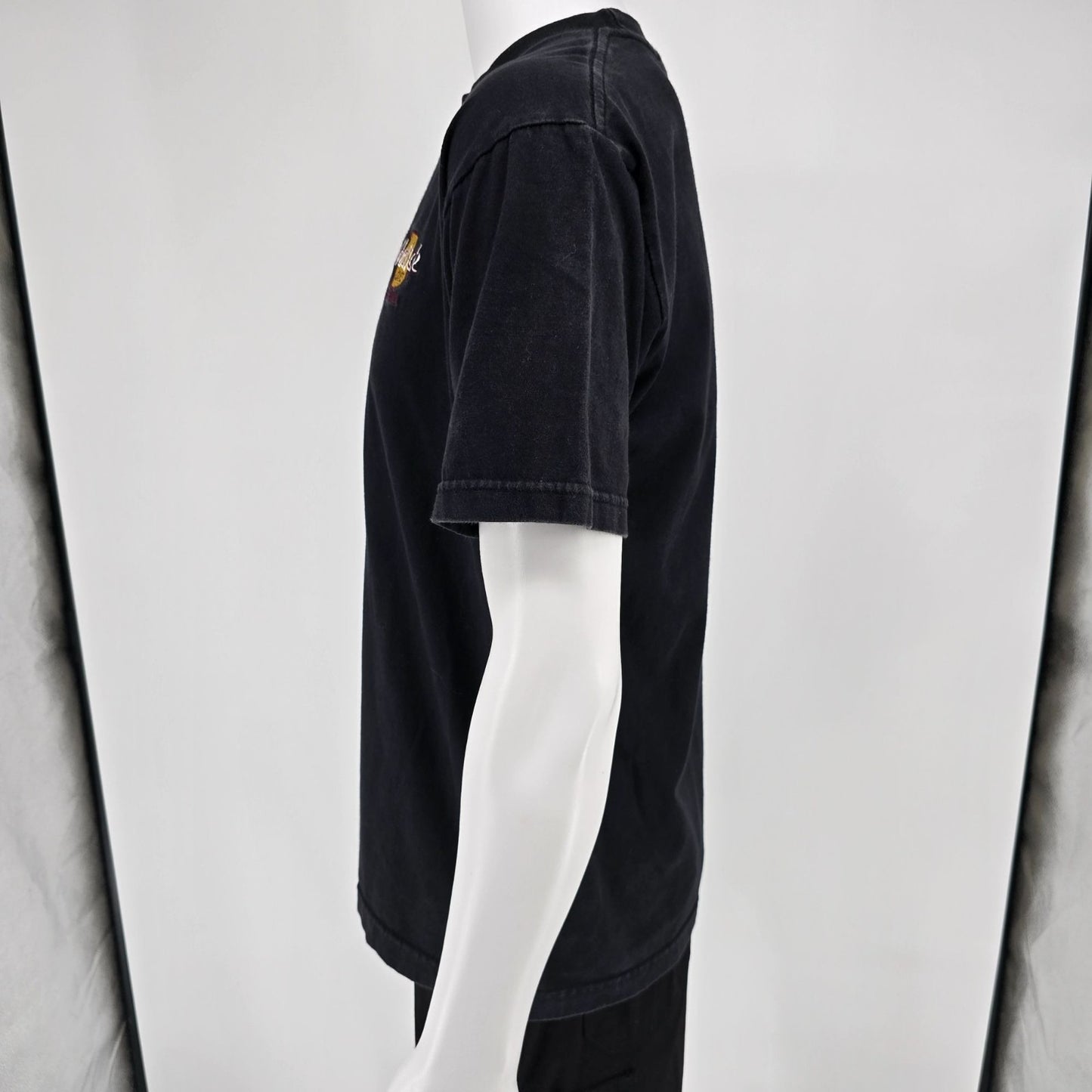 Vintage 1990s Hard Rock Cafe Bangkok Thailand Embroidered Logo T-Shirt (L)
