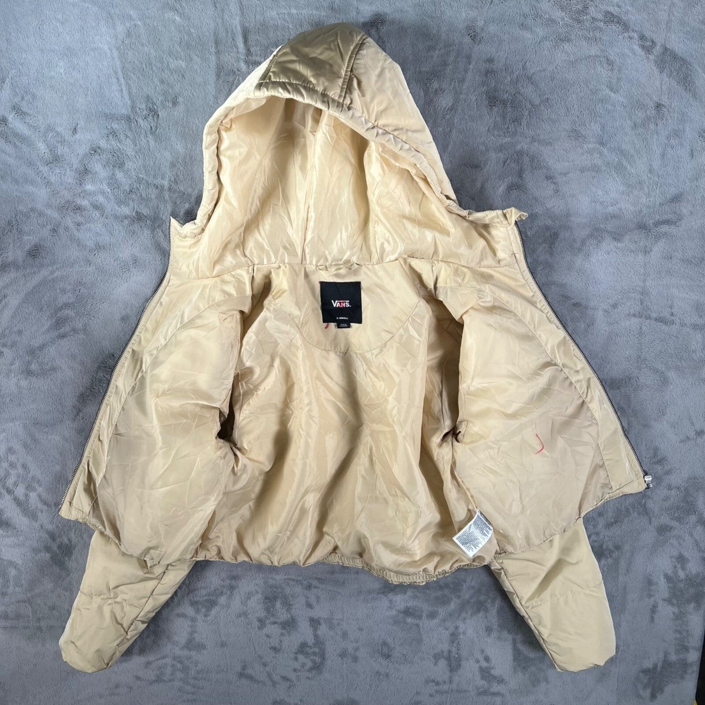 Vans Women's Mojave Desert (i.e. Beige) MTE Foundry Crop Puff Hooded Jacket (XS)