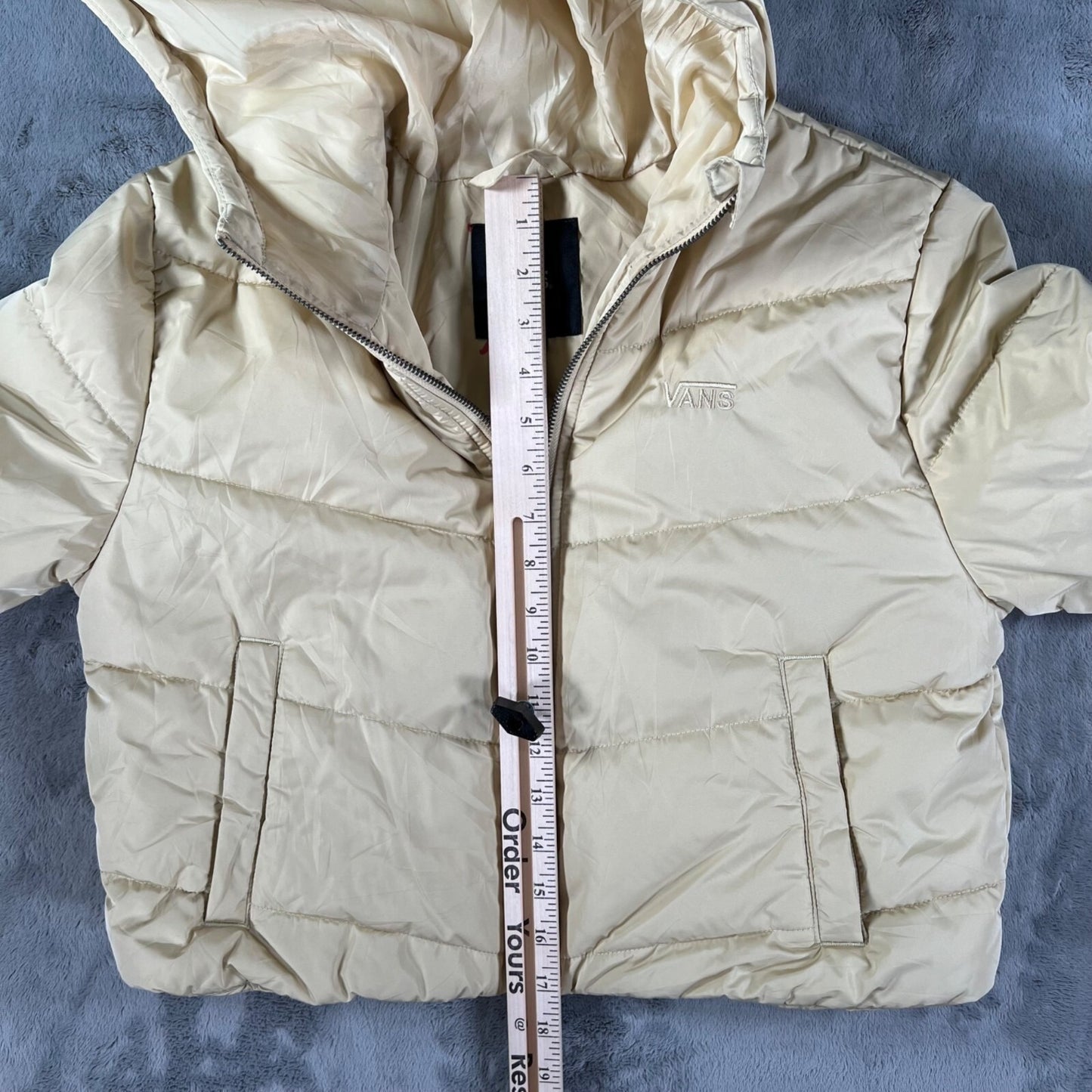 Vans Women's Mojave Desert (i.e. Beige) MTE Foundry Crop Puff Hooded Jacket (XS)