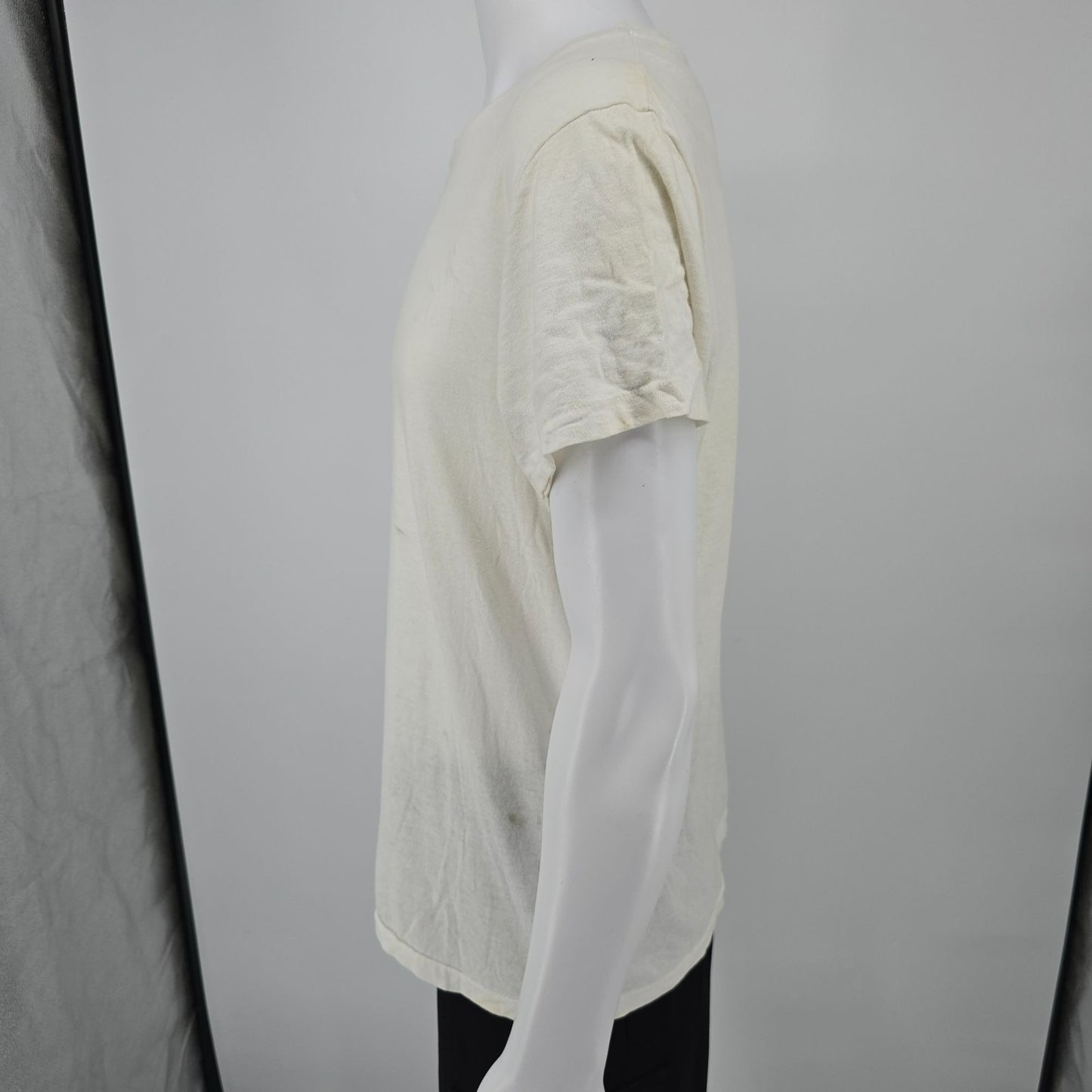 Distressed Vintage 1980s Hanes Blank Crew Neck Cotton T-Shirt/Undershirt (M/L)