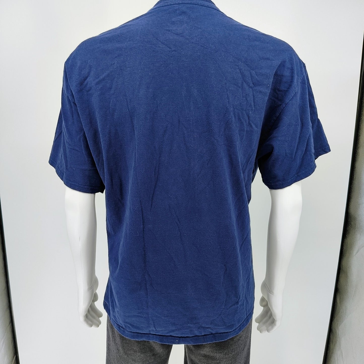 Disneyland Resort Walt Disney World by Hanes 2012 Mickey Mouse T-Shirt (XL)