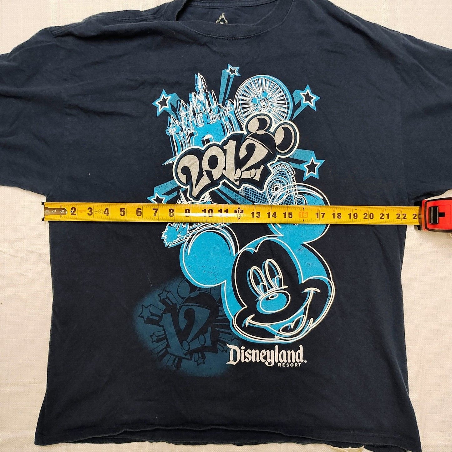 Disneyland Resort Walt Disney World by Hanes 2012 Mickey Mouse T-Shirt (XL)