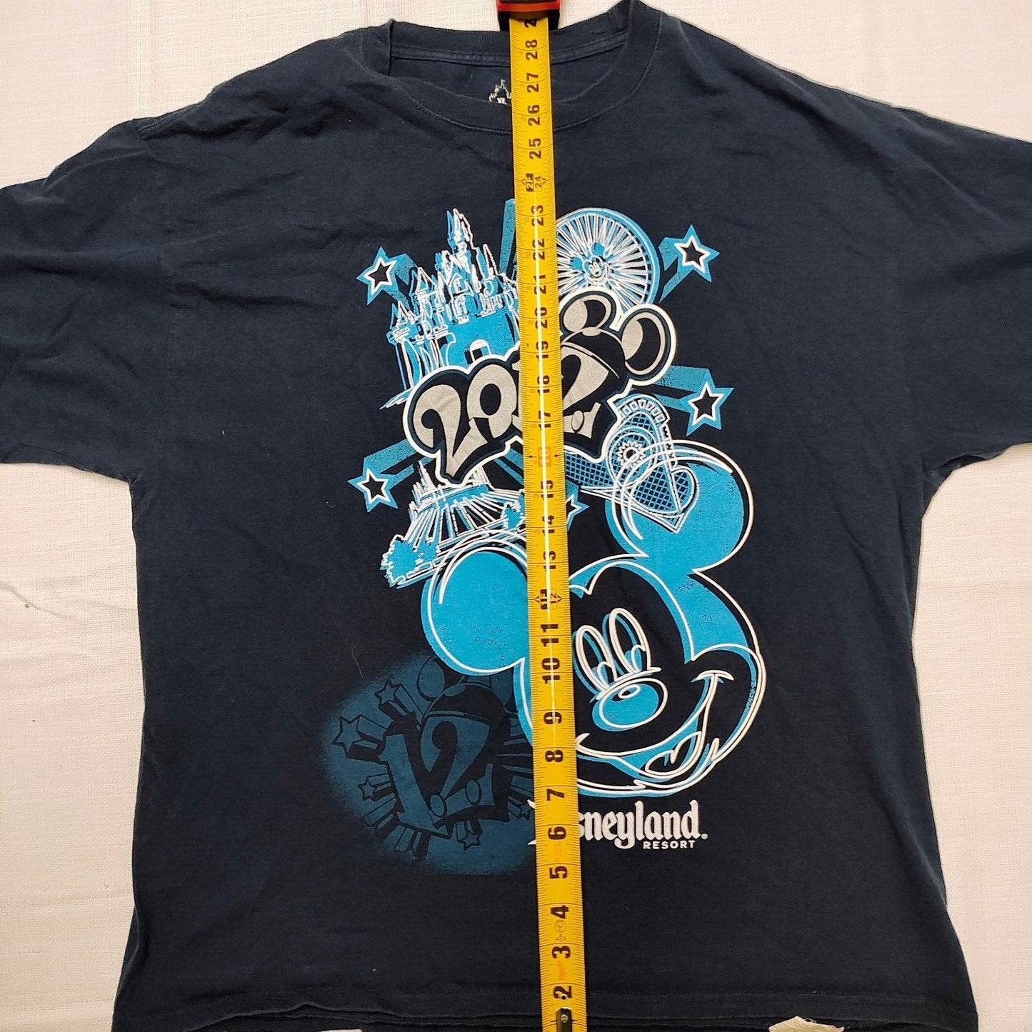 Disneyland Resort Walt Disney World by Hanes 2012 Mickey Mouse T-Shirt (XL)